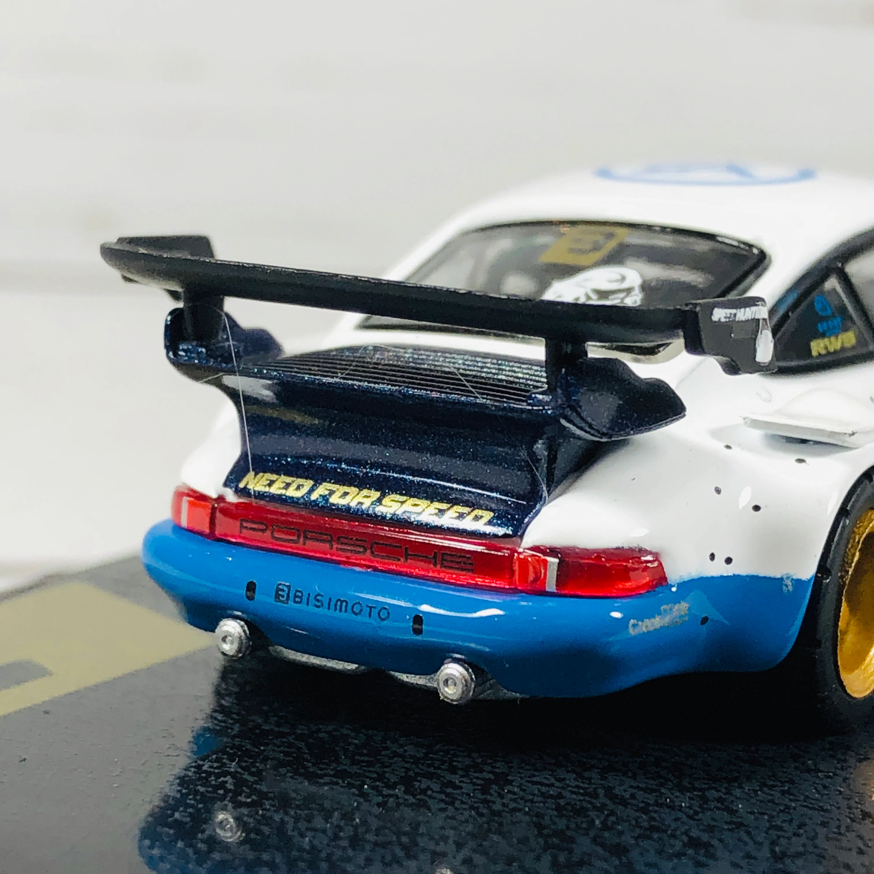 Tarmac Works 1/64 RWB 930 WHITE "NEED FOR SPEED" - Image 9