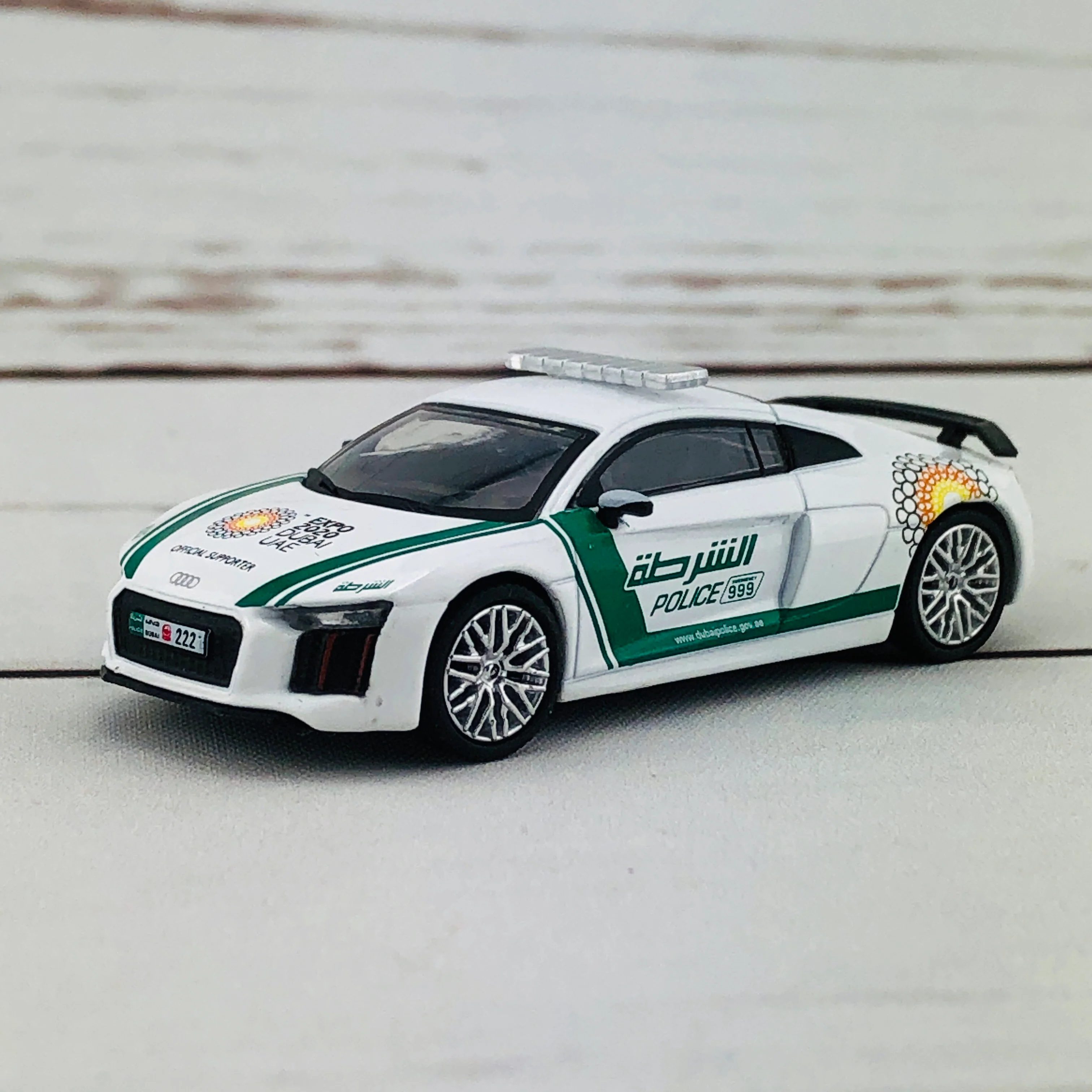 Tarmac Works GLOBAL64 1/64 Audi R8 V10 Plus - Dubai Police - Image 3