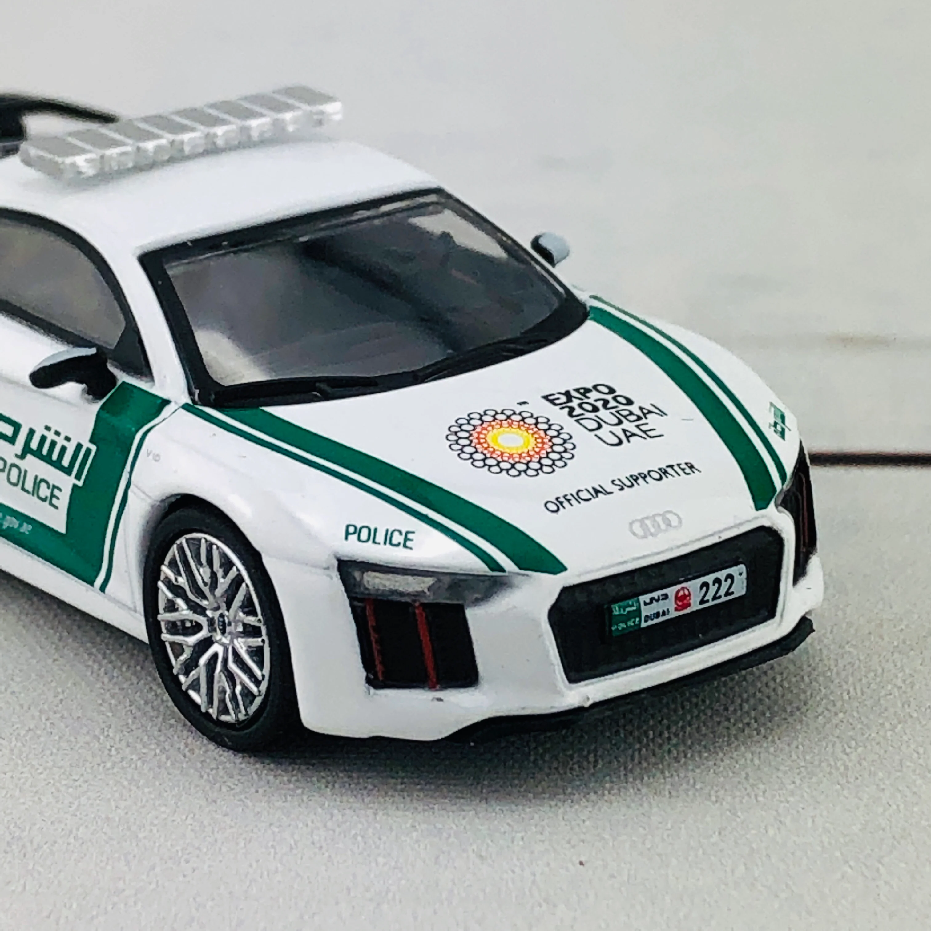Tarmac Works GLOBAL64 1/64 Audi R8 V10 Plus - Dubai Police - Image 6