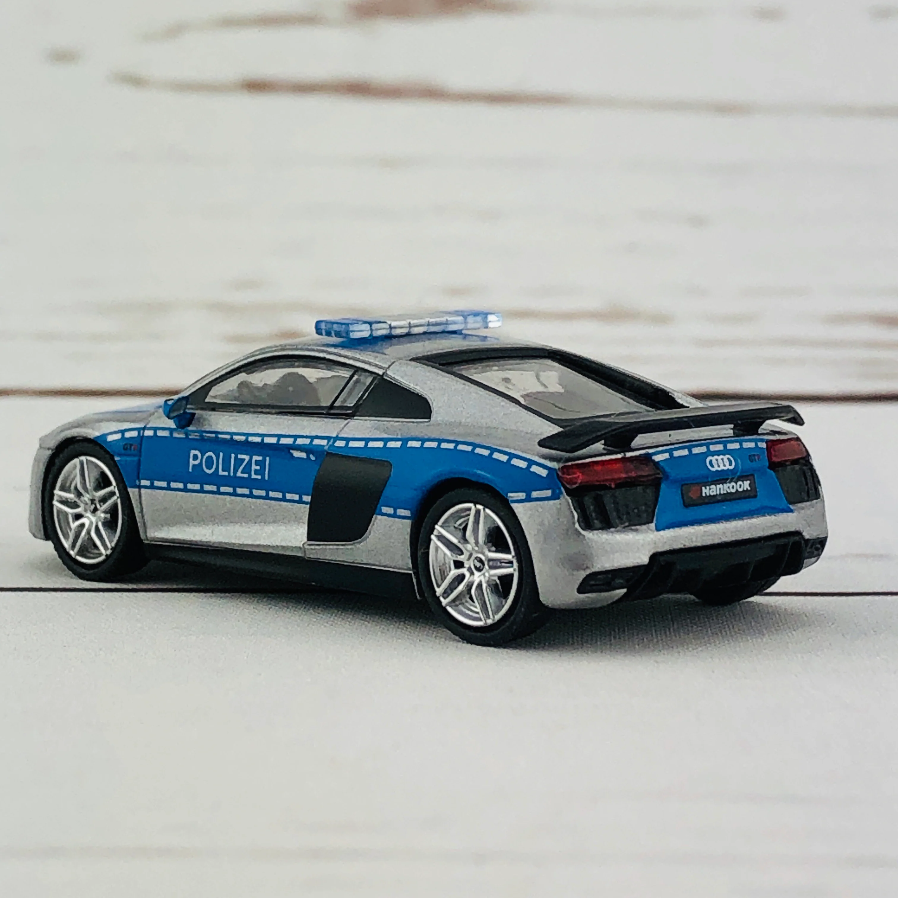 Tarmac Works GLOBAL64 1/64 Audi R8 V10 Plus - German Polizei - Image 5