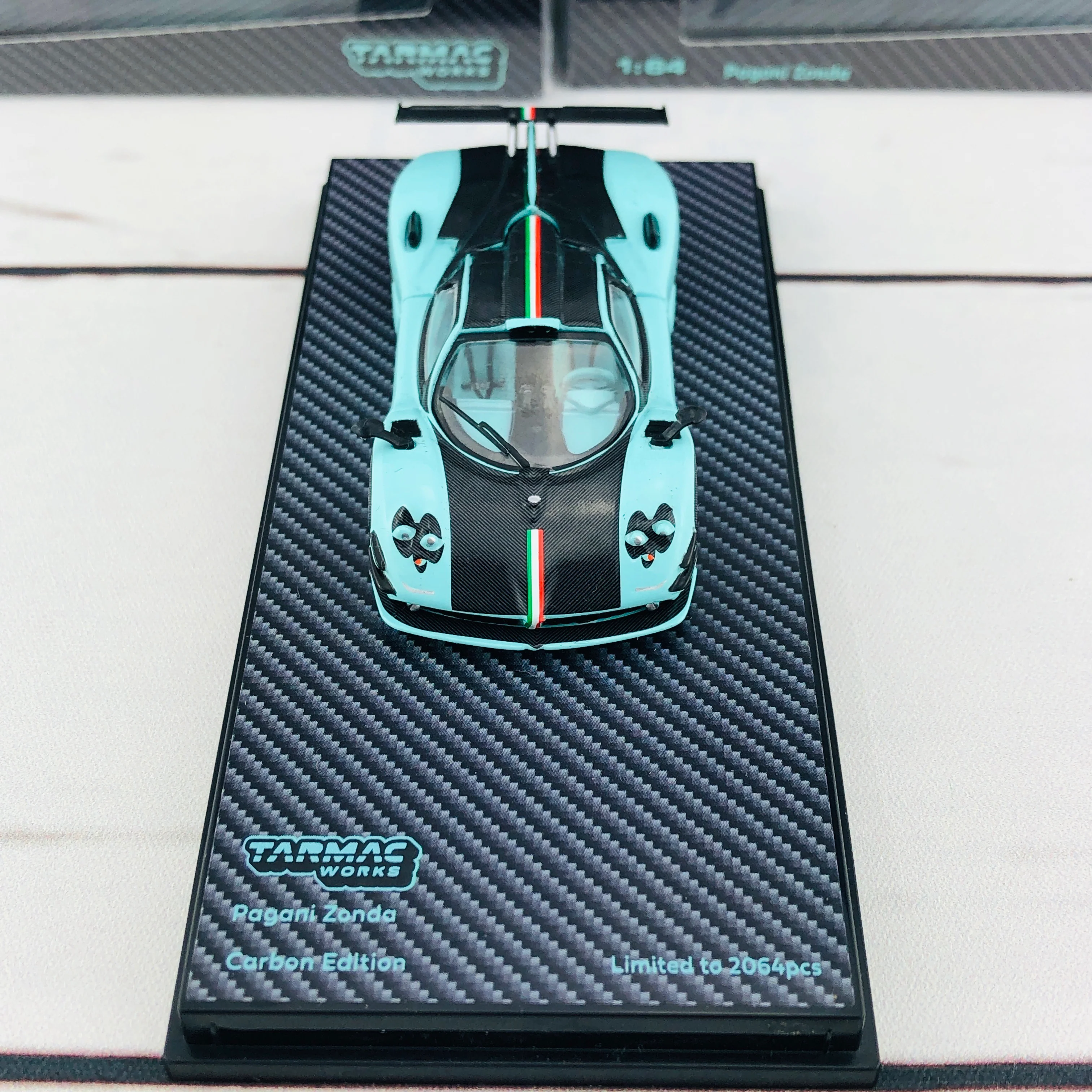 Tarmac Works GLOBAL64 Carbon Edition 1/64 Pagani Zonda T64G-006-RSJX - Image 8