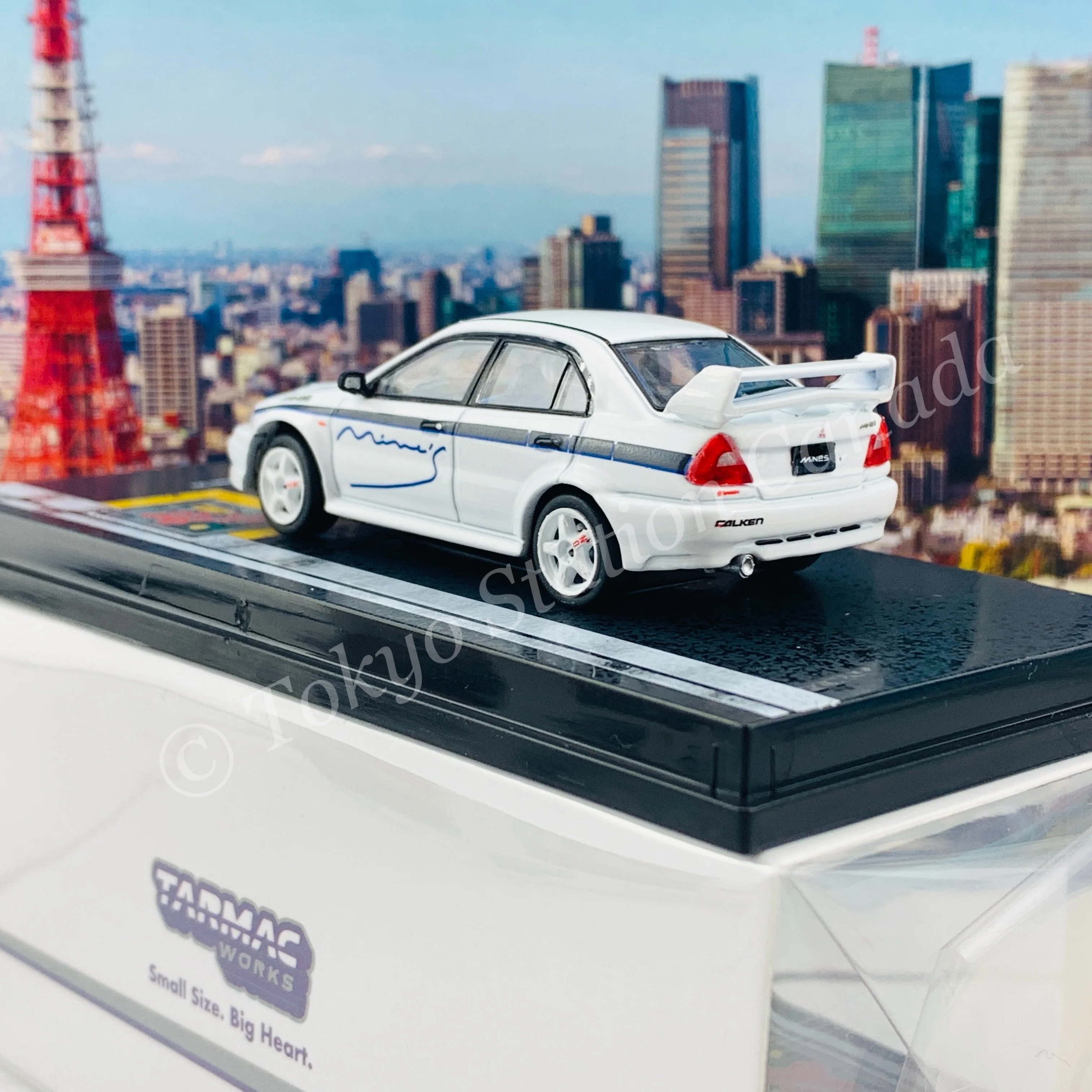 Tarmac Works ROAD64 1/64 Mitsubishi Lancer Evolution VI Tuned by Mine's T64R-021-MNE - Image 5