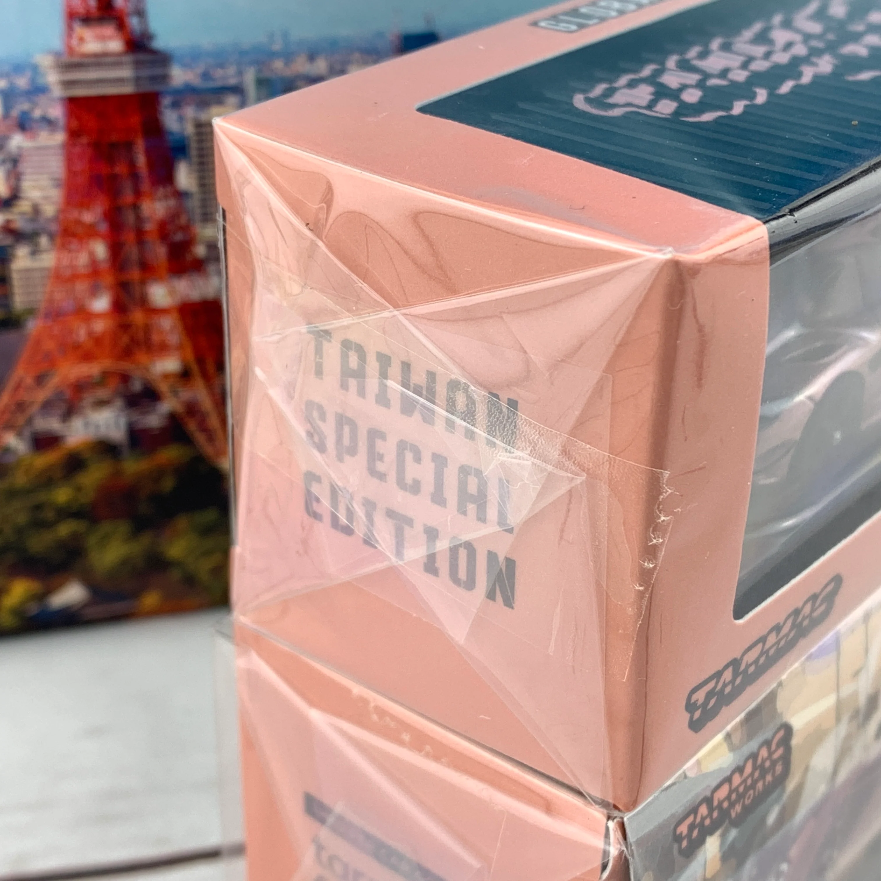 Tarmac Works 1/64 Taiwan Exclusive Model Koenigsegg Agera RS Taipei Gold T64G-005-TG - Image 2