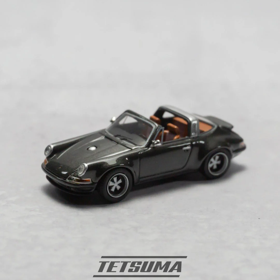 TETSUMA: PORSCHE 964 TARGA RESTOMOD v3 CRYSTAL GREY 1:64 WCC19003 - Image 2