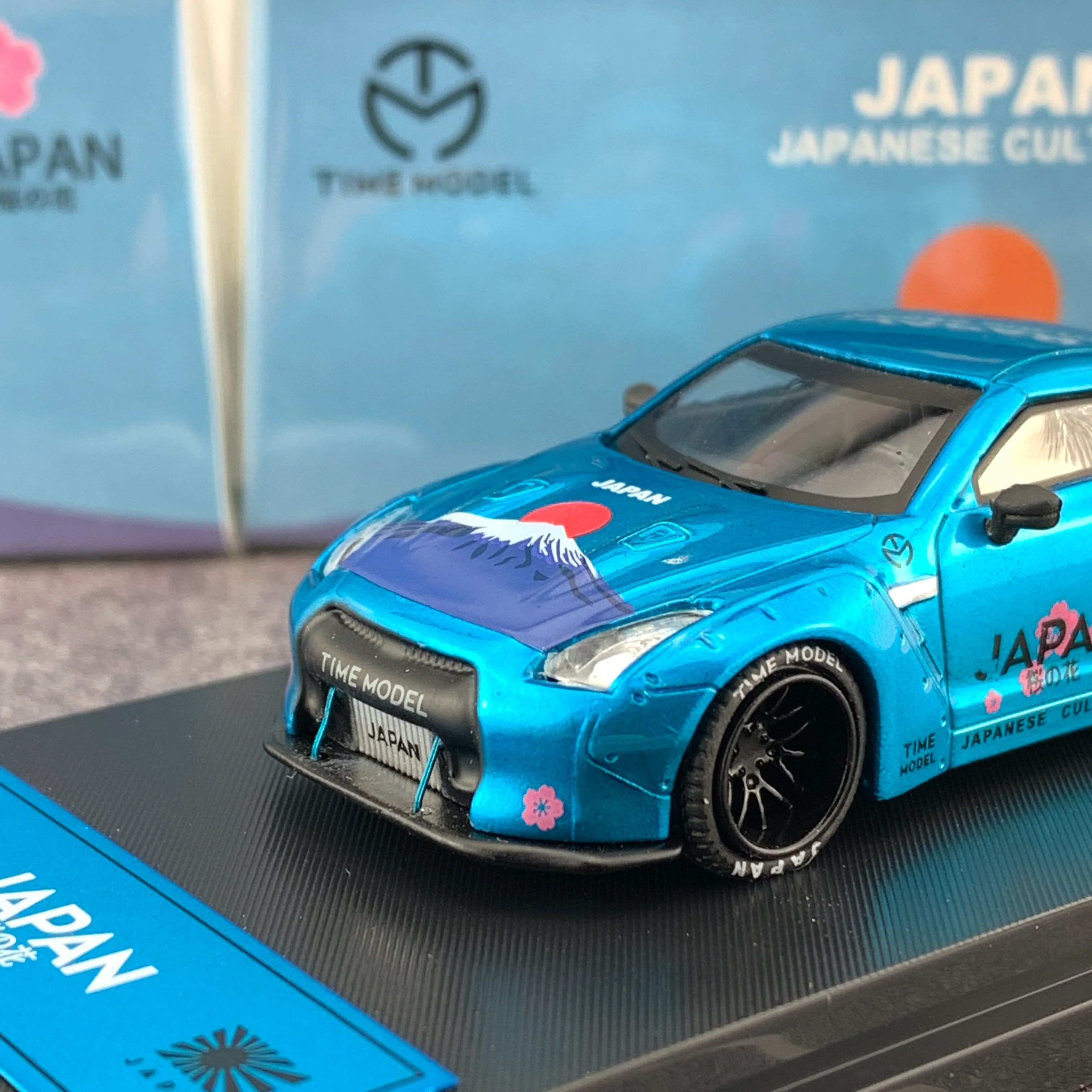 TIME MODEL 1/64 Japanese Culture Sukura GTR R35 with Ducktail Wing - Image 3