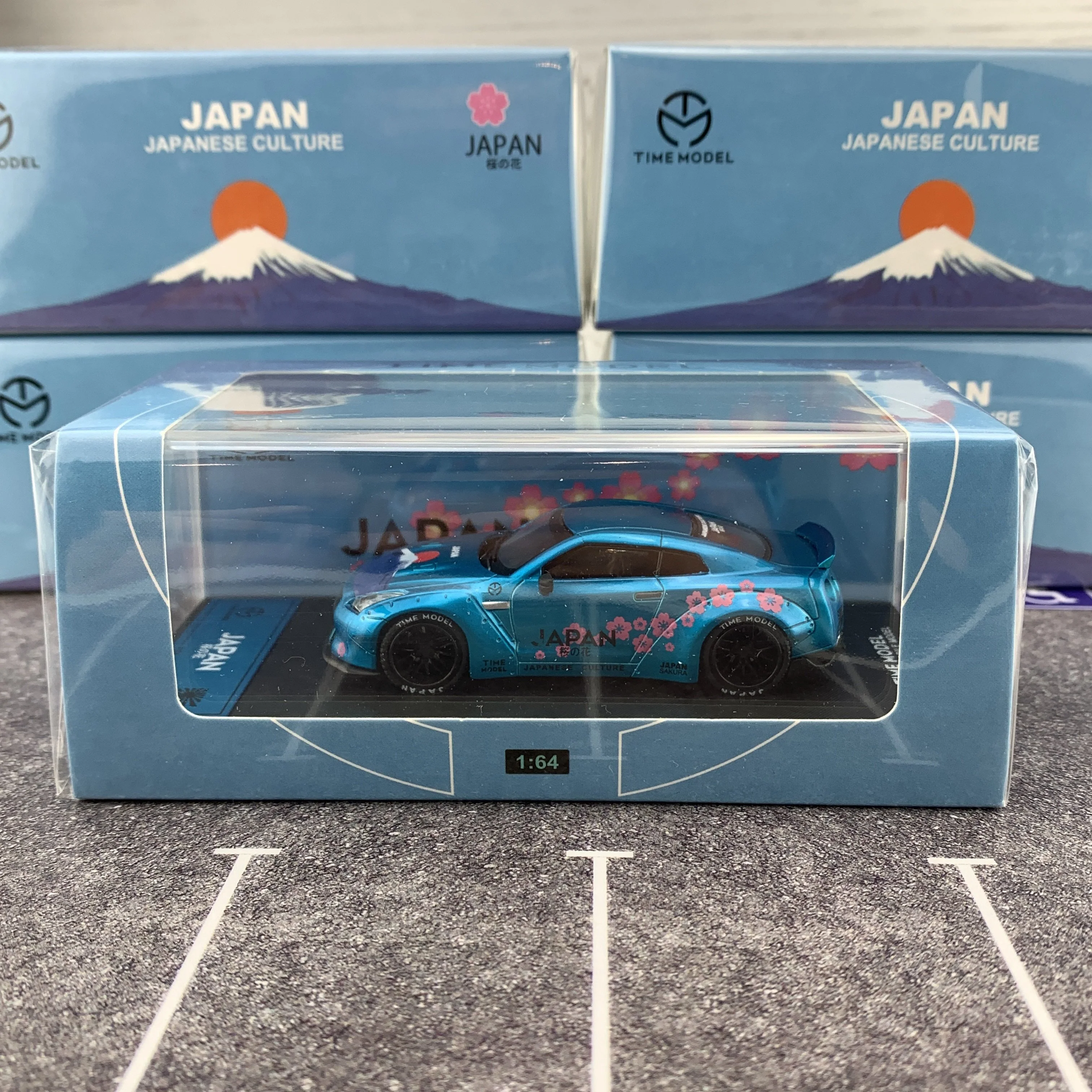 TIME MODEL 1/64 Japanese Culture Sukura GTR R35 with Ducktail Wing - Image 7