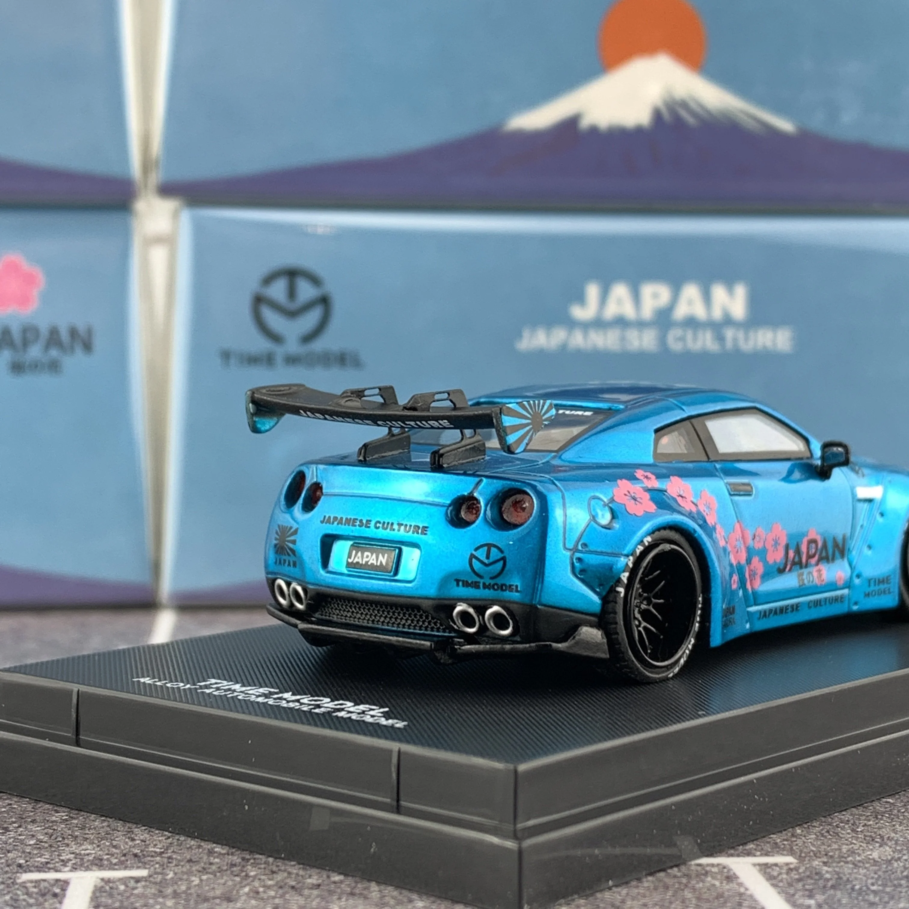 TIME MODEL 1/64 Japanese Culture Sukura GTR R35 with High Wing - Image 3
