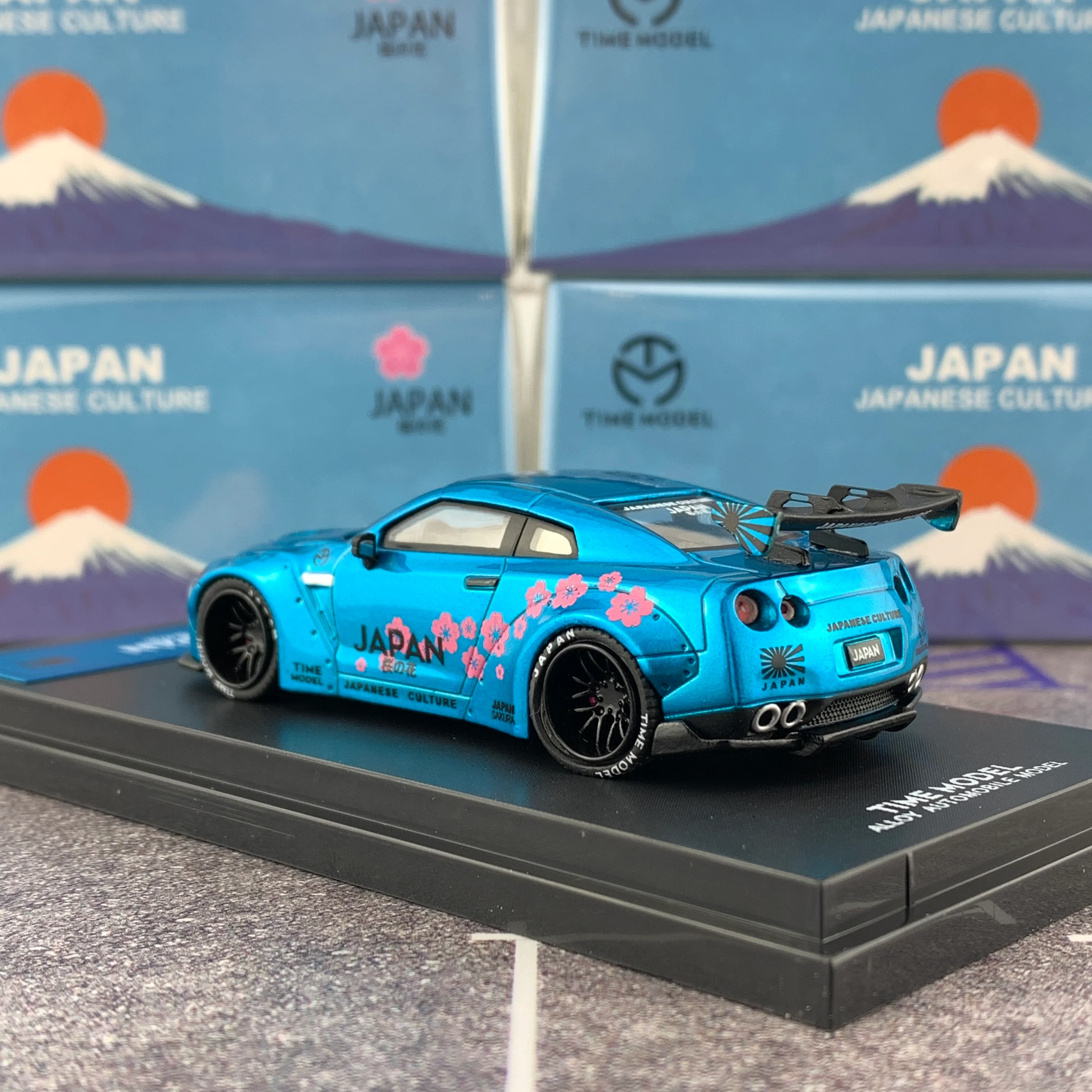 TIME MODEL 1/64 Japanese Culture Sukura GTR R35 with High Wing - Image 5