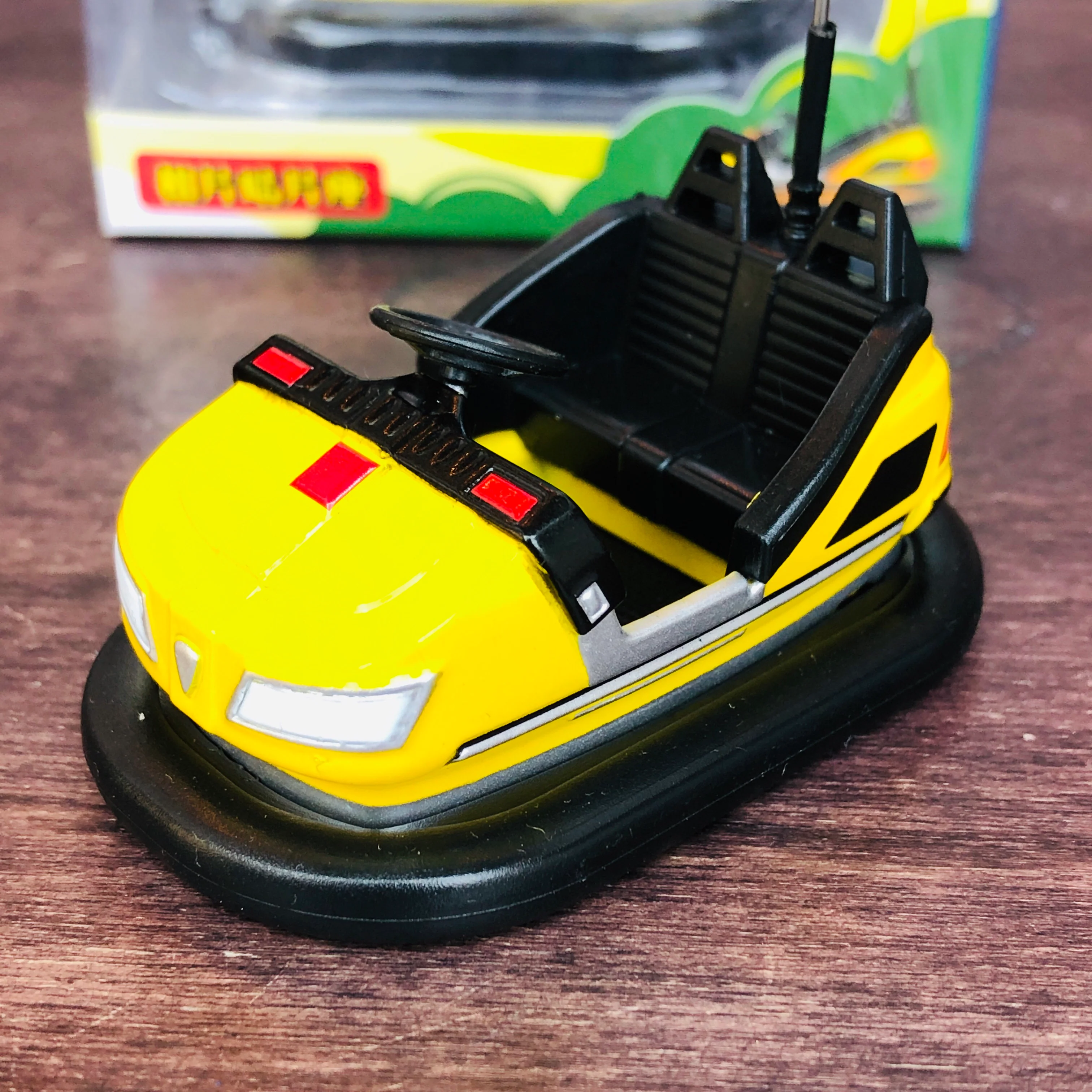 Tiny Bumper Car Yellow Photo and Name Card Holder 荔園碰碰車(黃) - Image 5
