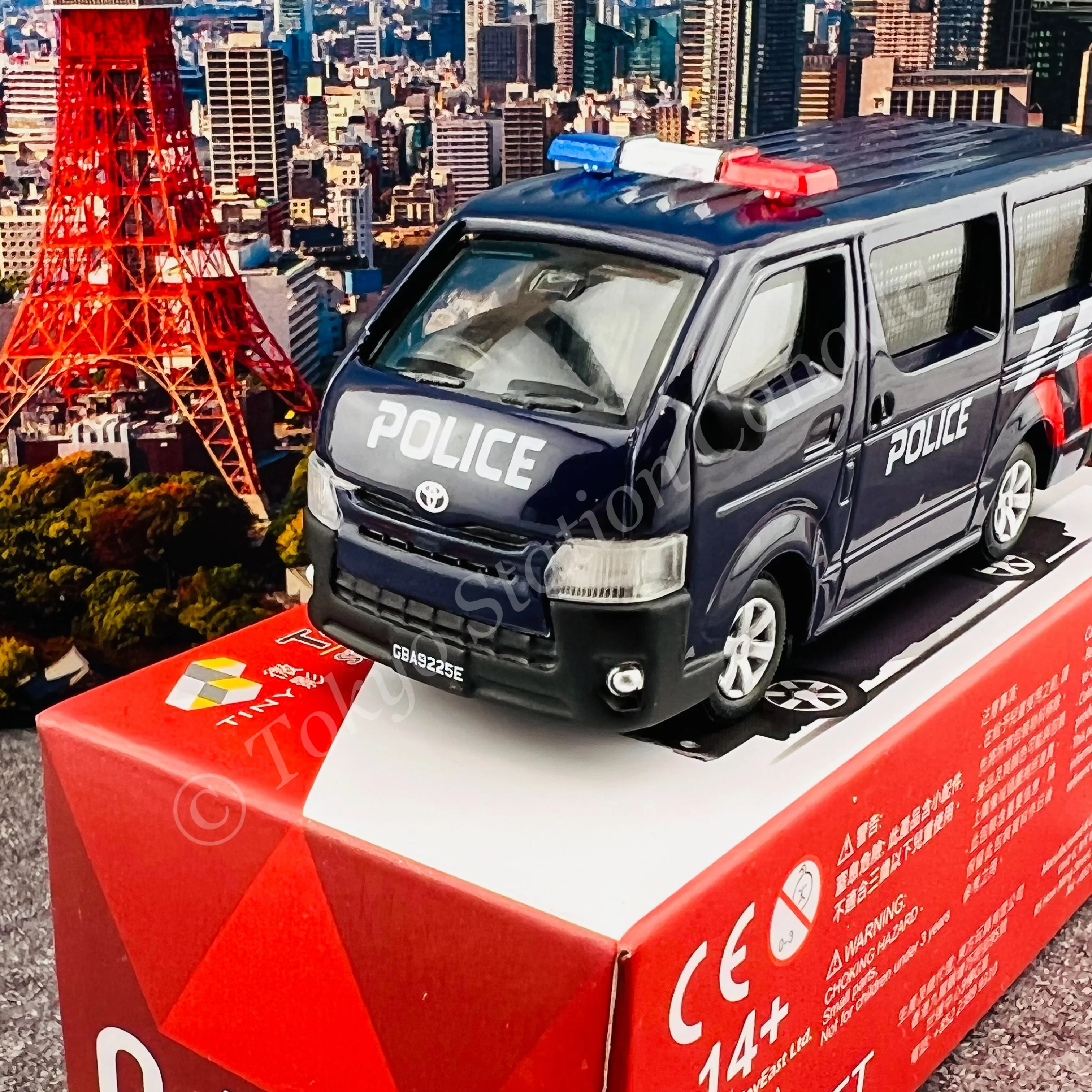 TINY 微影 SG04 Toyota Hiace Singapore Police ATCSG64006 - Image 2