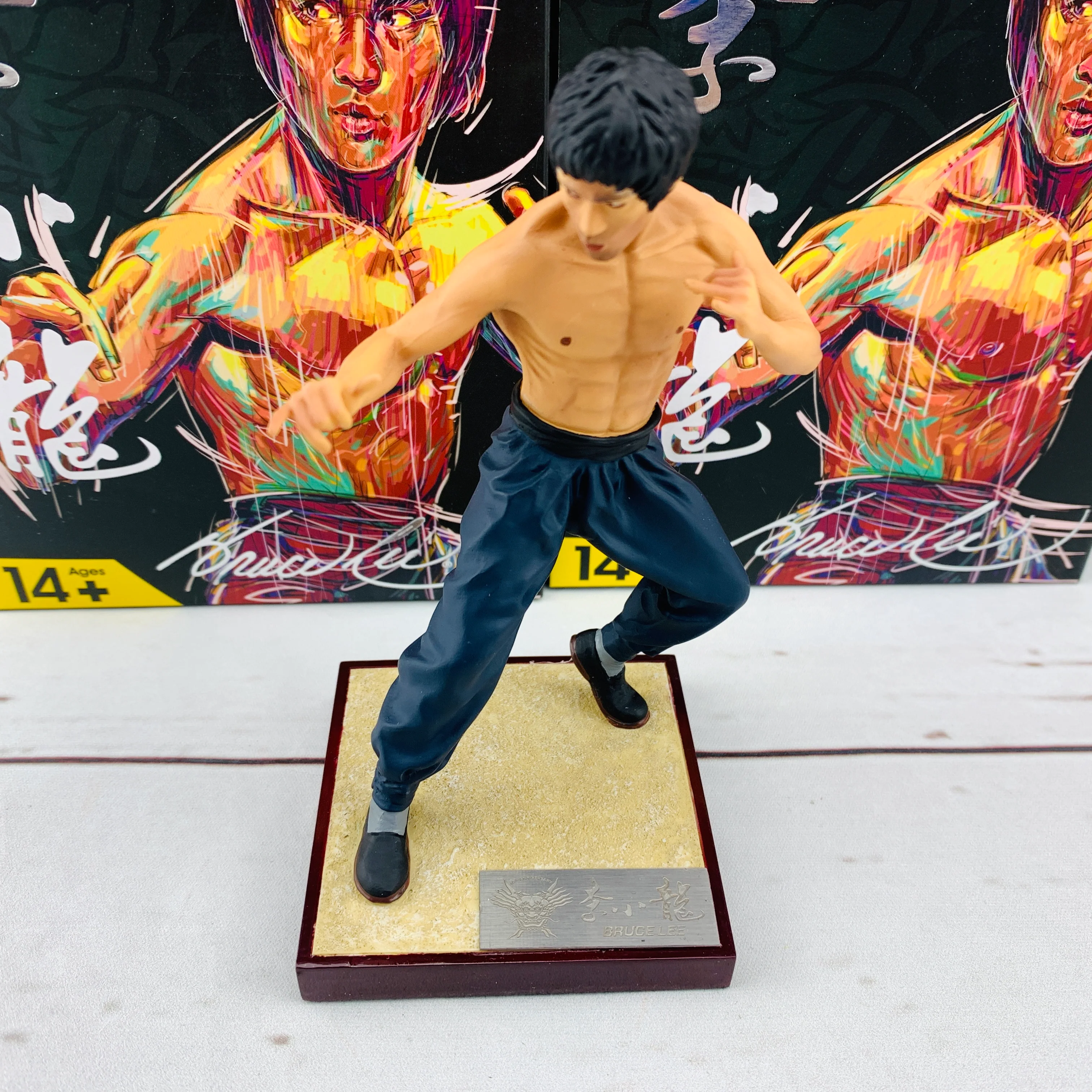Tiny 微影  1/12 Bruce Lee Resin Figure 李小龍 擺手 (Bruce Lee 80th Anniversary) ATRF12003 - Image 6