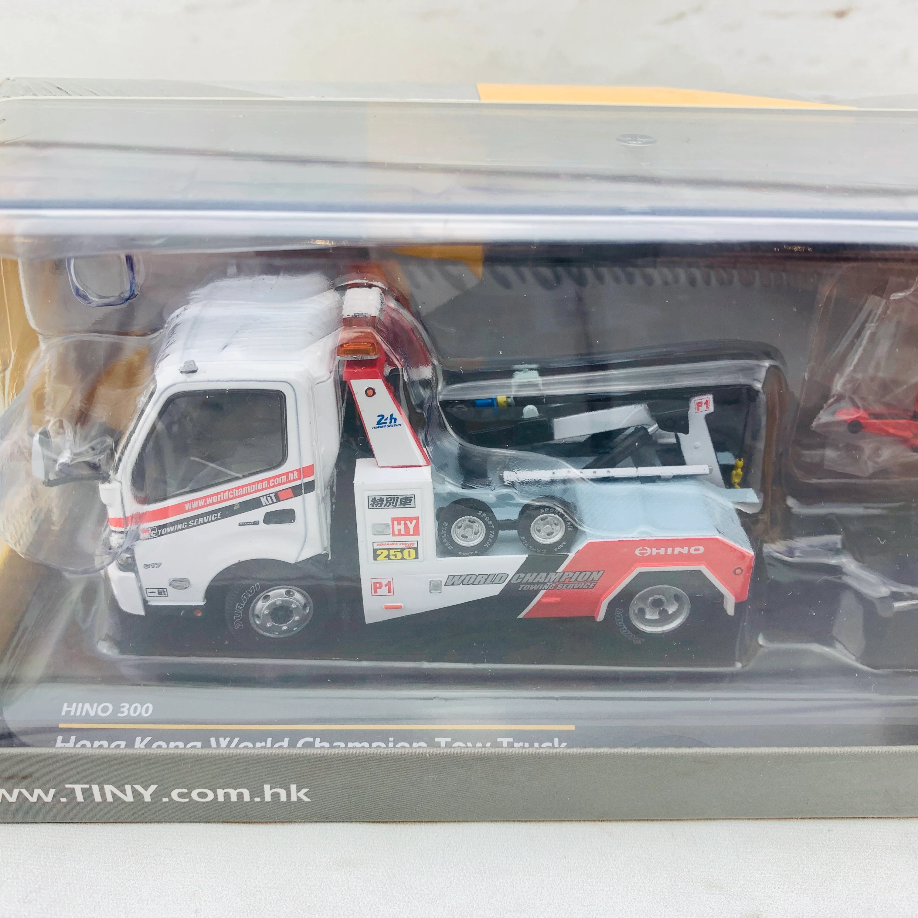 Tiny 微影 1/43 Hino 300 World Champion Hino 300 Tow Truck 日野300 韋川拖車 ATC43090 - Image 2