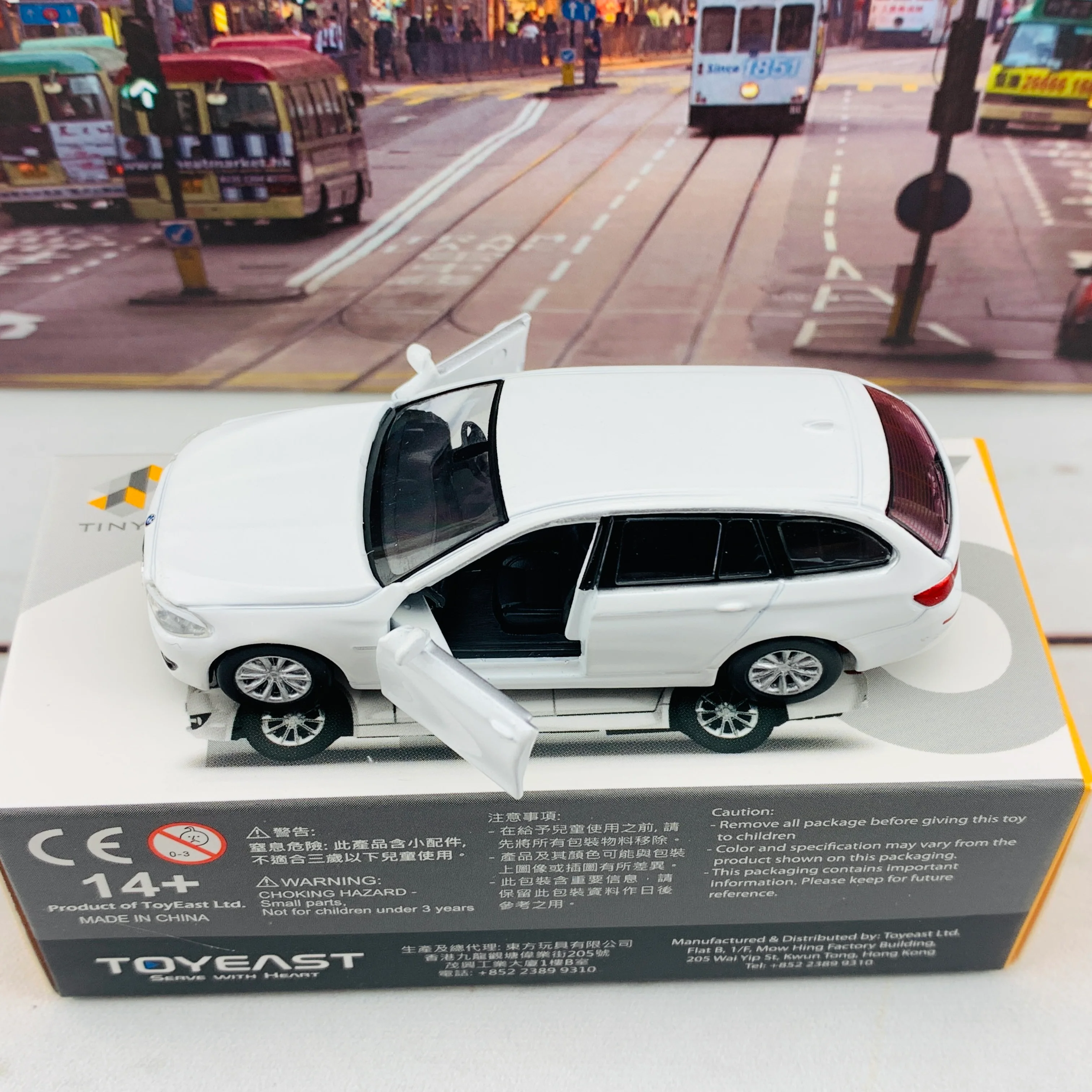 Tiny 微影 126 BMW 5 Series Wagon F11 ATC64521 - Image 4