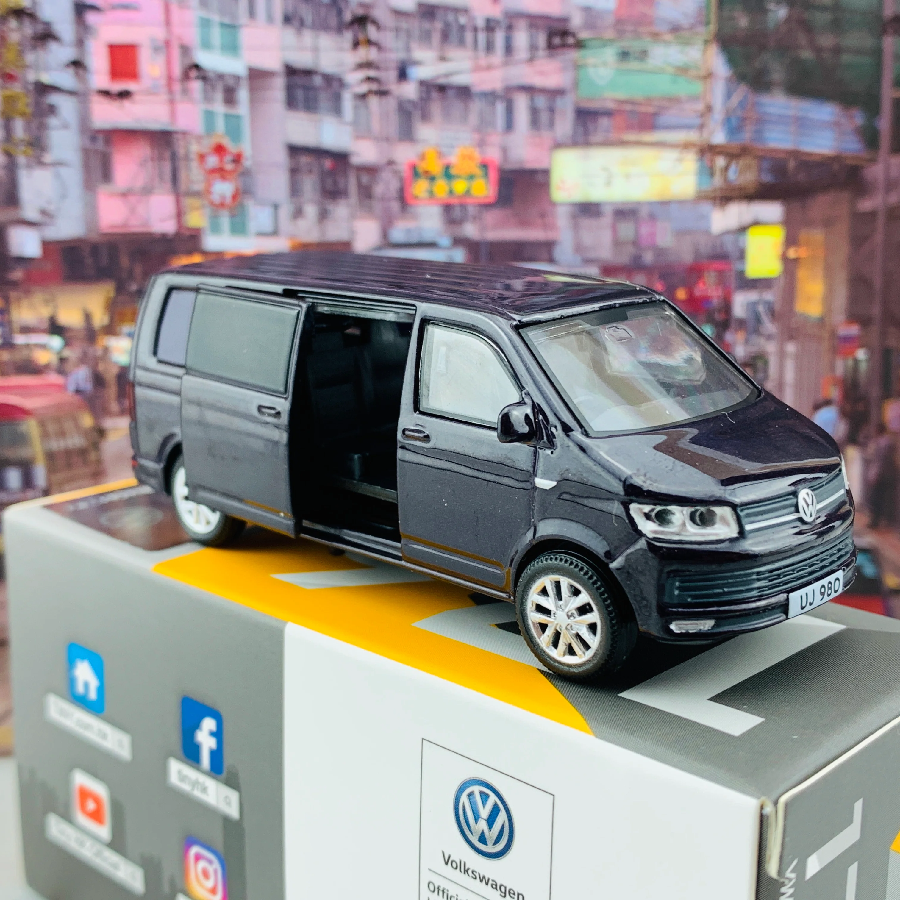 Tiny 微影 176 Volkswagen T6 Transporter ATC64618 - Image 3