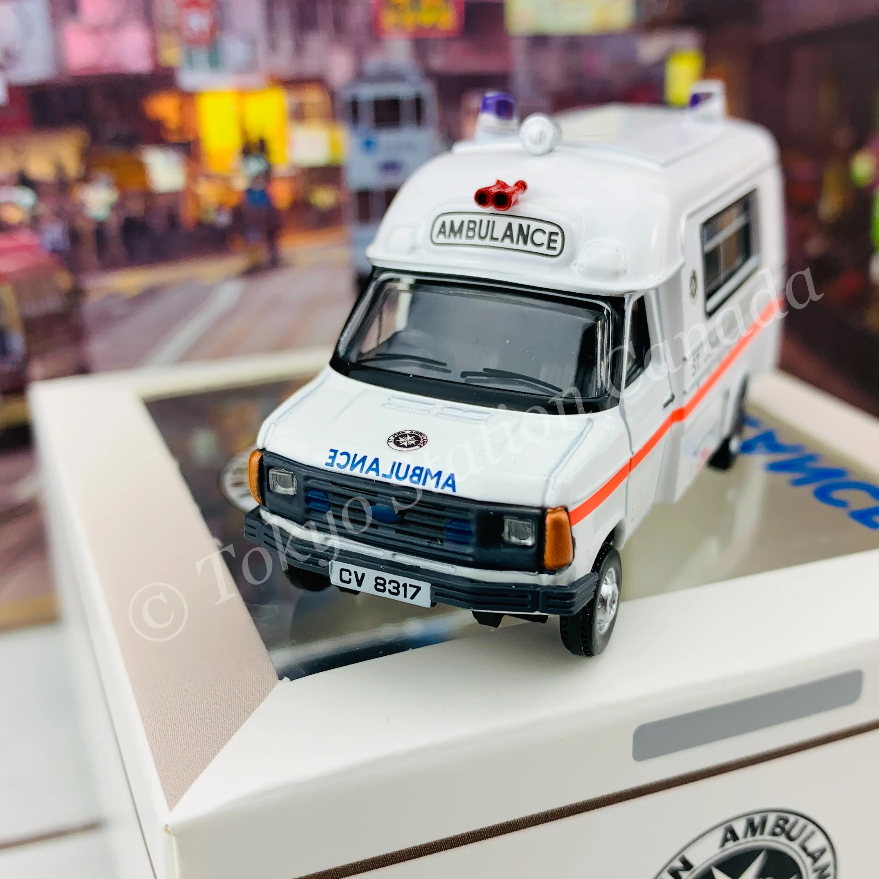 TINY 微影 1980's Ambulance Hong Kong St. John Limited Edition 大頭福香港聖約翰救護車 [展會限定] ATC64875 - Image 2