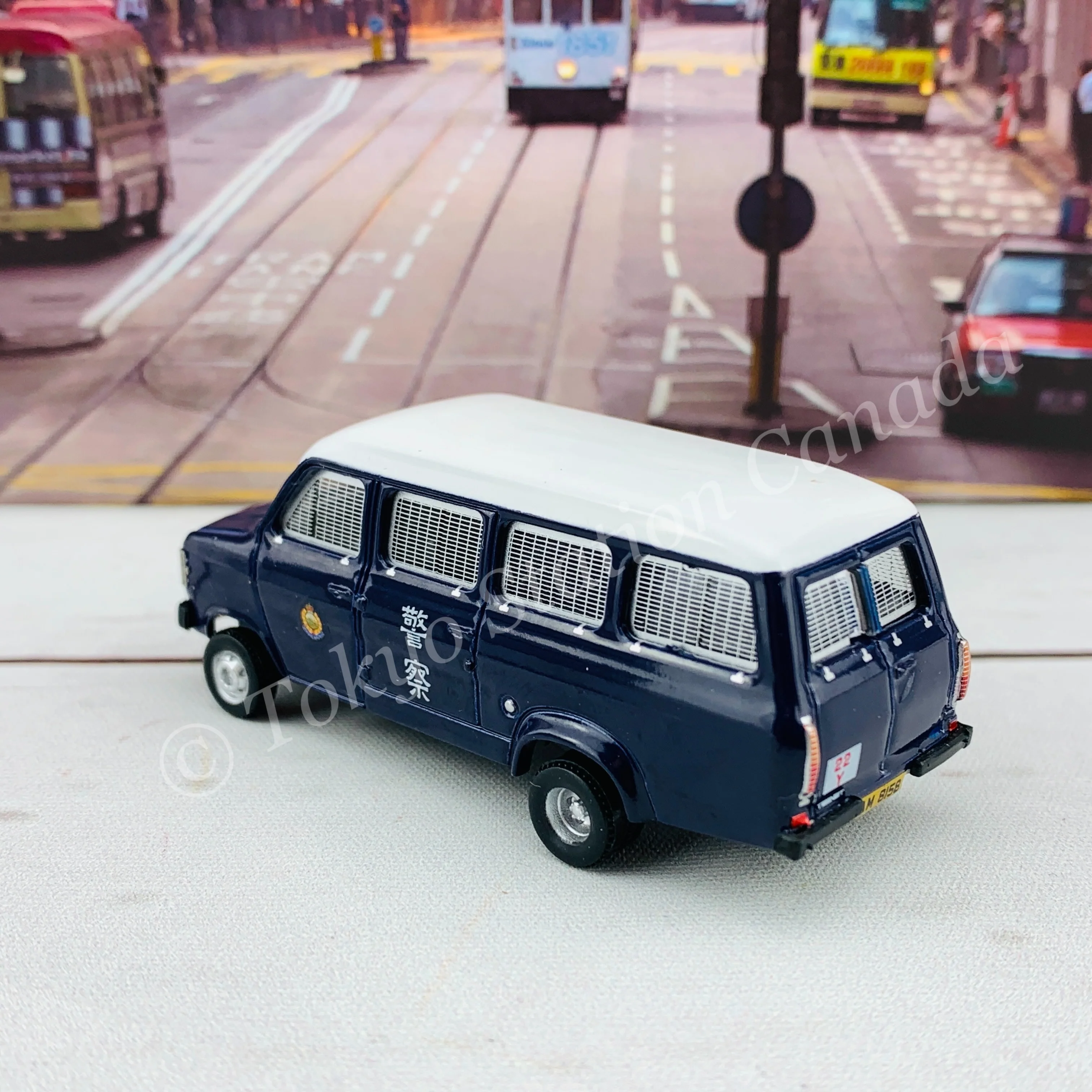 TINY 微影 1980's Police Van Royal Hong Kong Police Limited Edition 大頭福警察  (無警燈) [展會限定] ATC64871 - Image 3