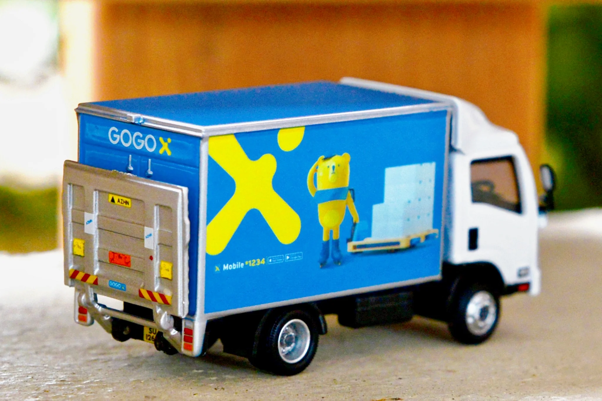 TINY 微影 36 ISUZU N Series GOGOX (Bear) - Image 3