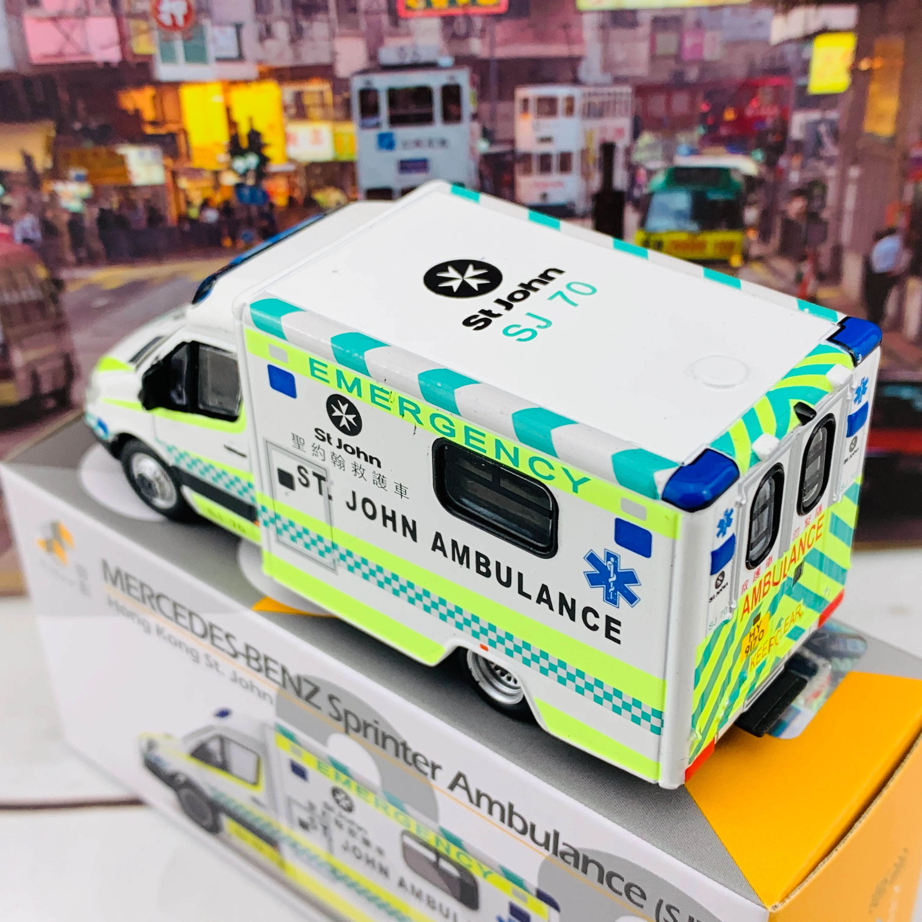 Tiny 微影 38 Mercedes Benz Sprinter Ambulance Hong Kong St. John 聖約翰救護車(SJ70) ATC64431 - Image 4