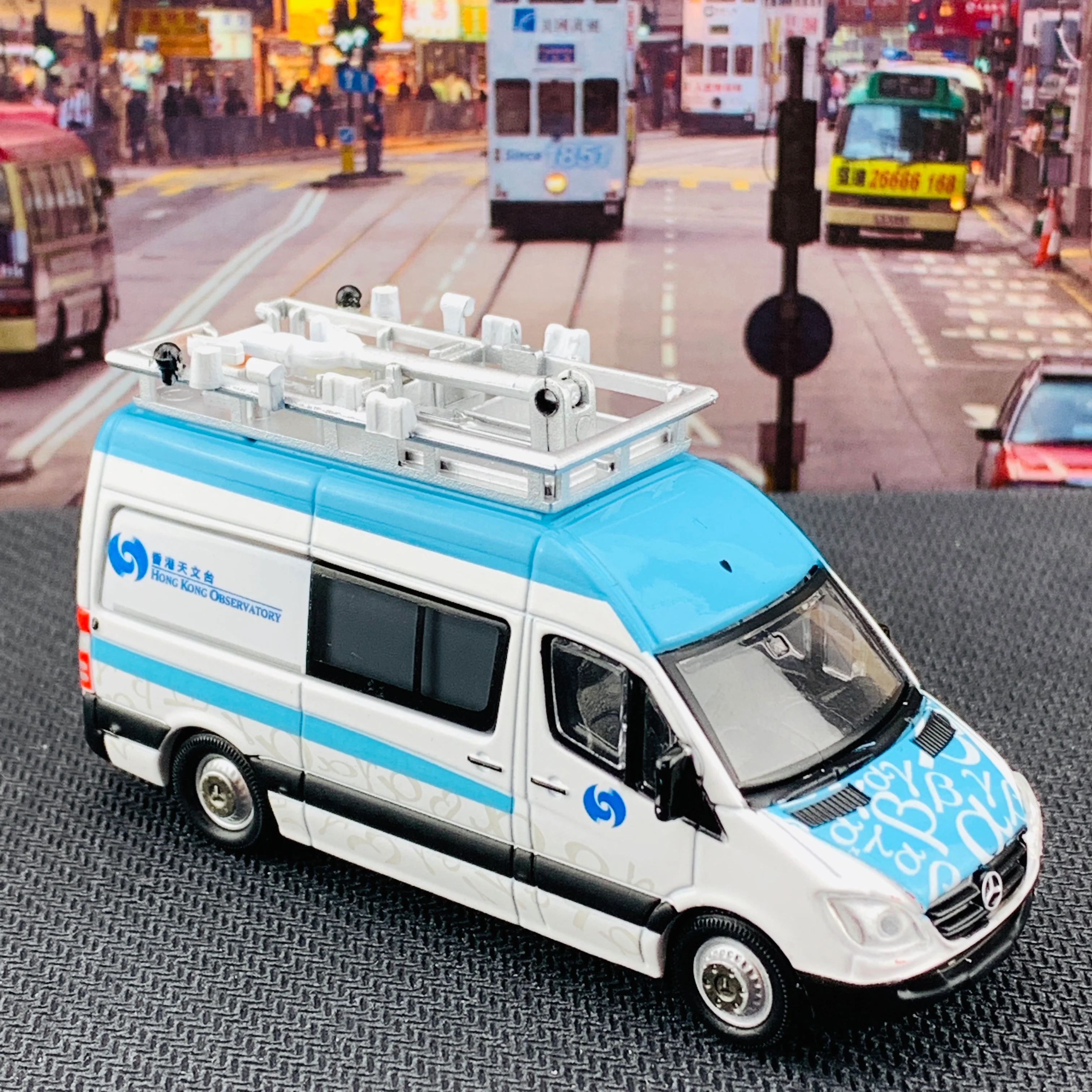 Tiny 微影 40 Mercedes-Benz Sprinter Hong Kong Observatory 天文台追風車 ATC64058 - Image 4