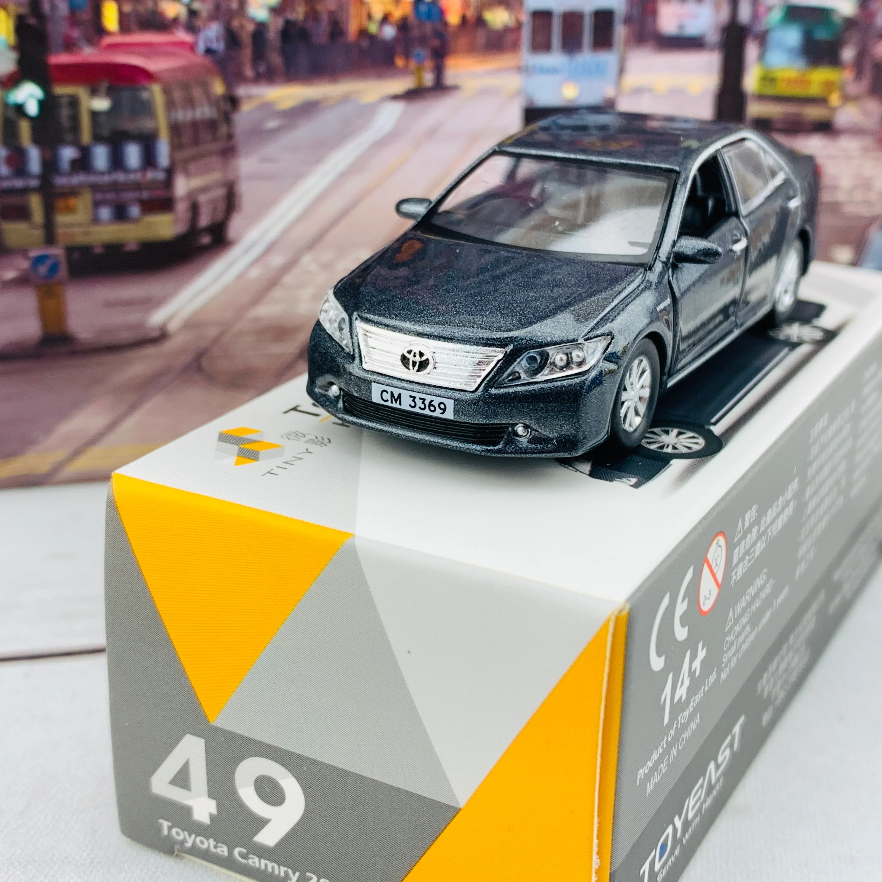 Tiny 微影 49 Toyota Camry 2011 Grey ATC64245 - Image 3