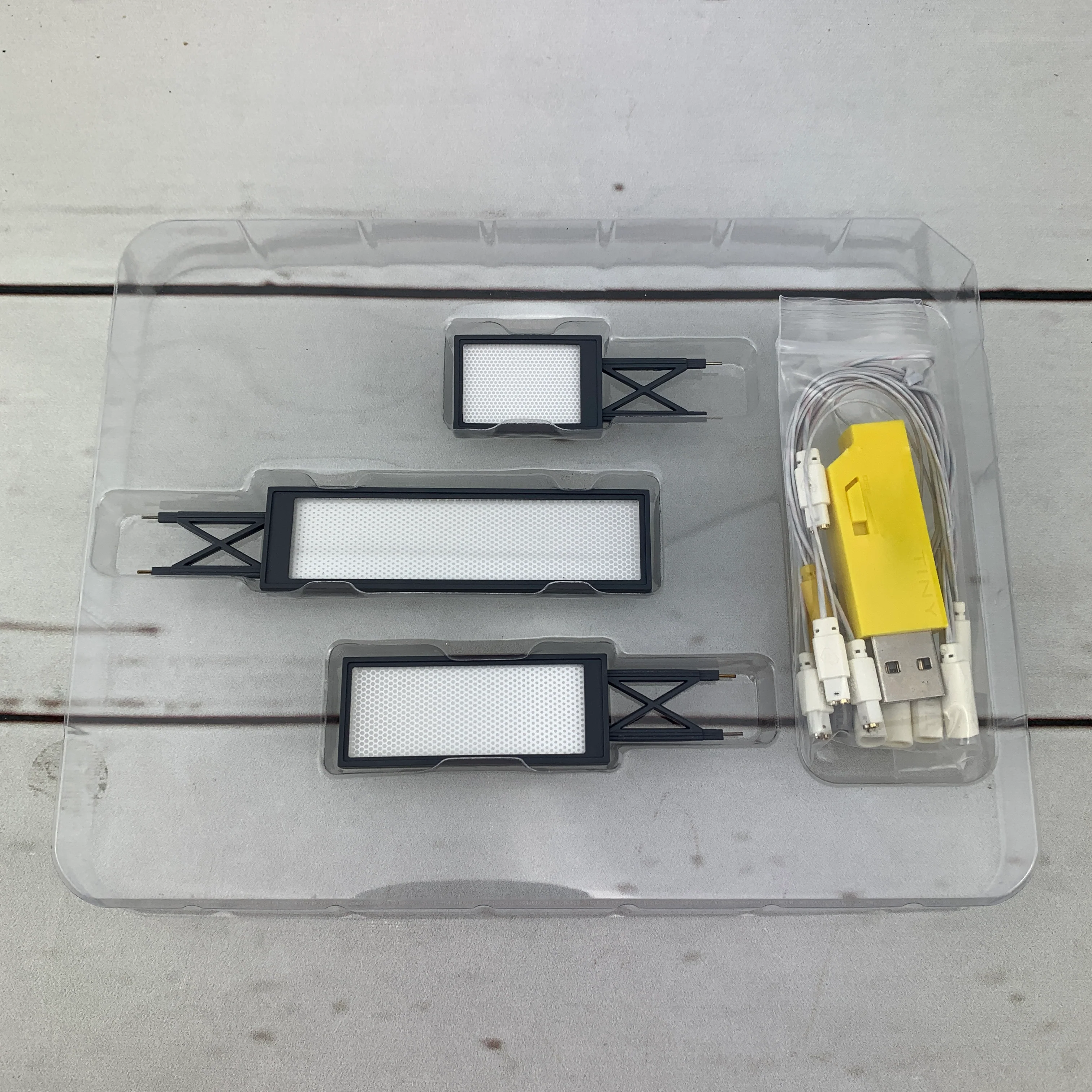 Tiny 微影 Illuminated Signage with Decoration Stickers 發光招牌套裝  (3款長方形招牌) NX03 - Image 4