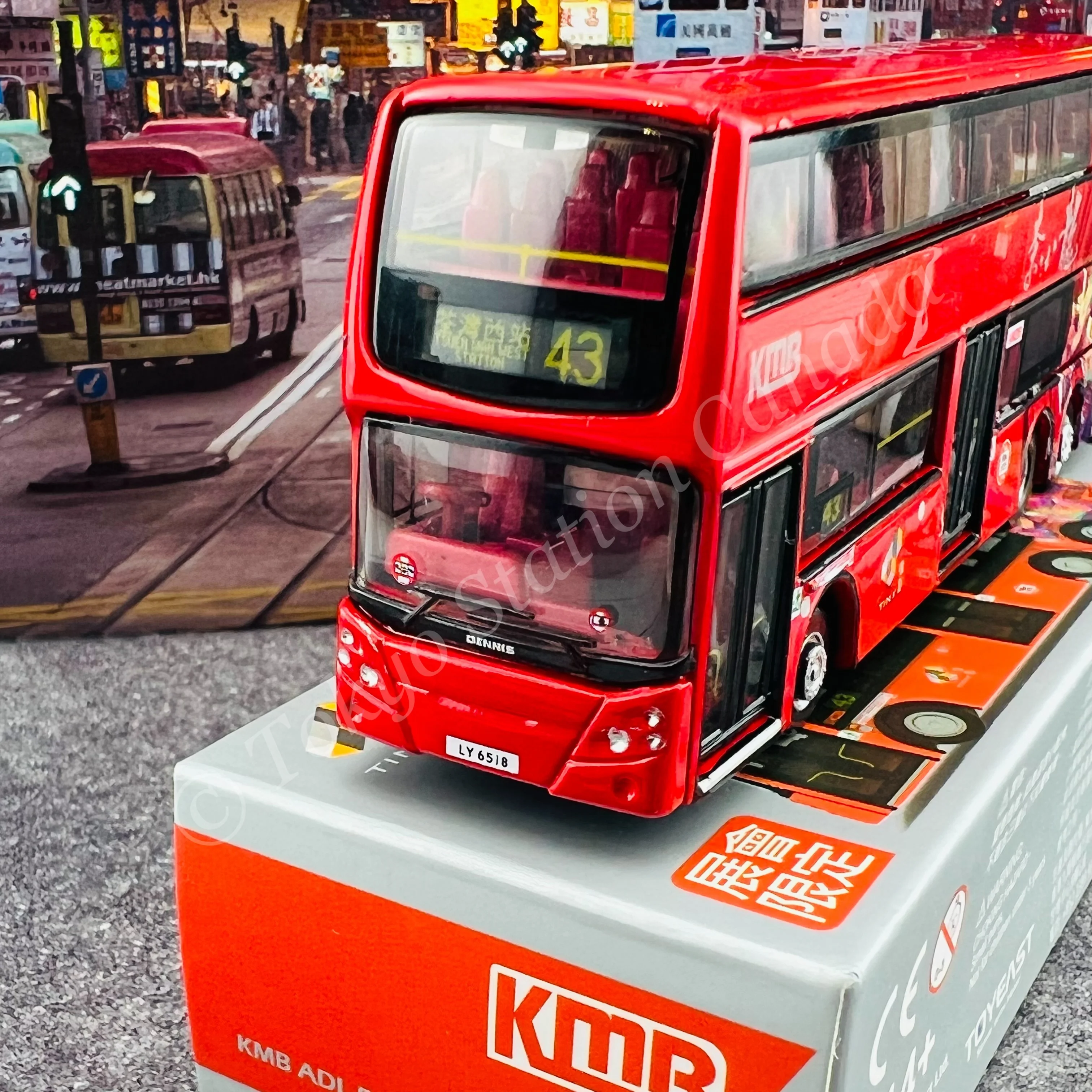 TINY 微影 KMB ADL Enviro500 Bruce Lee Limited Edition (Tsuen Wan West Station 43 荃灣西站) KMB2021070 - Image 2