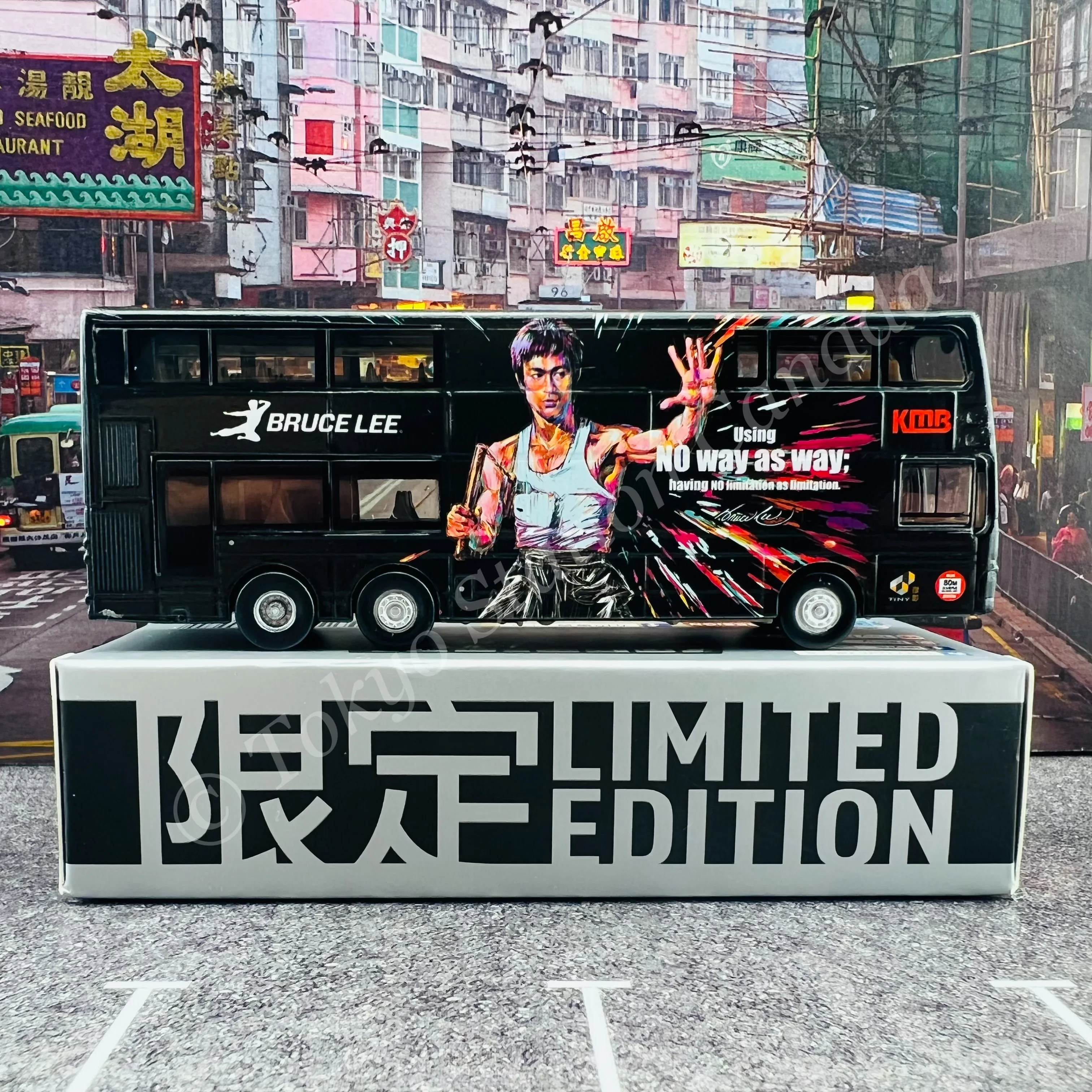 TINY 微影 KMB VOLVO B9TL Wright Bruce Lee Limited Edition (Kwun Tong Yue Man Square 101 裕民坊) KMB2021068 - Image 3