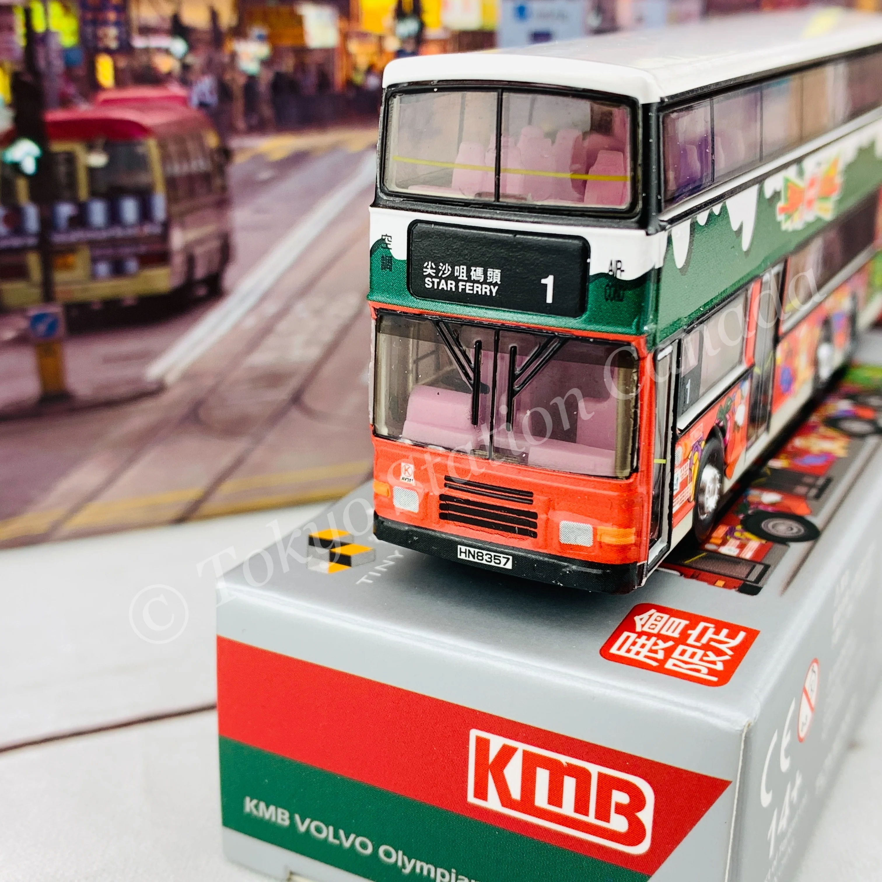TINY 微影 KMB VOLVO Olympian Hong Kong Christmas Limited Edition (1 Star Ferry 尖沙咀碼頭) 九巴富豪 Olympian 11米 "聖誕Joy滿九巴" [展會限定] KMB2020083 - Image 3