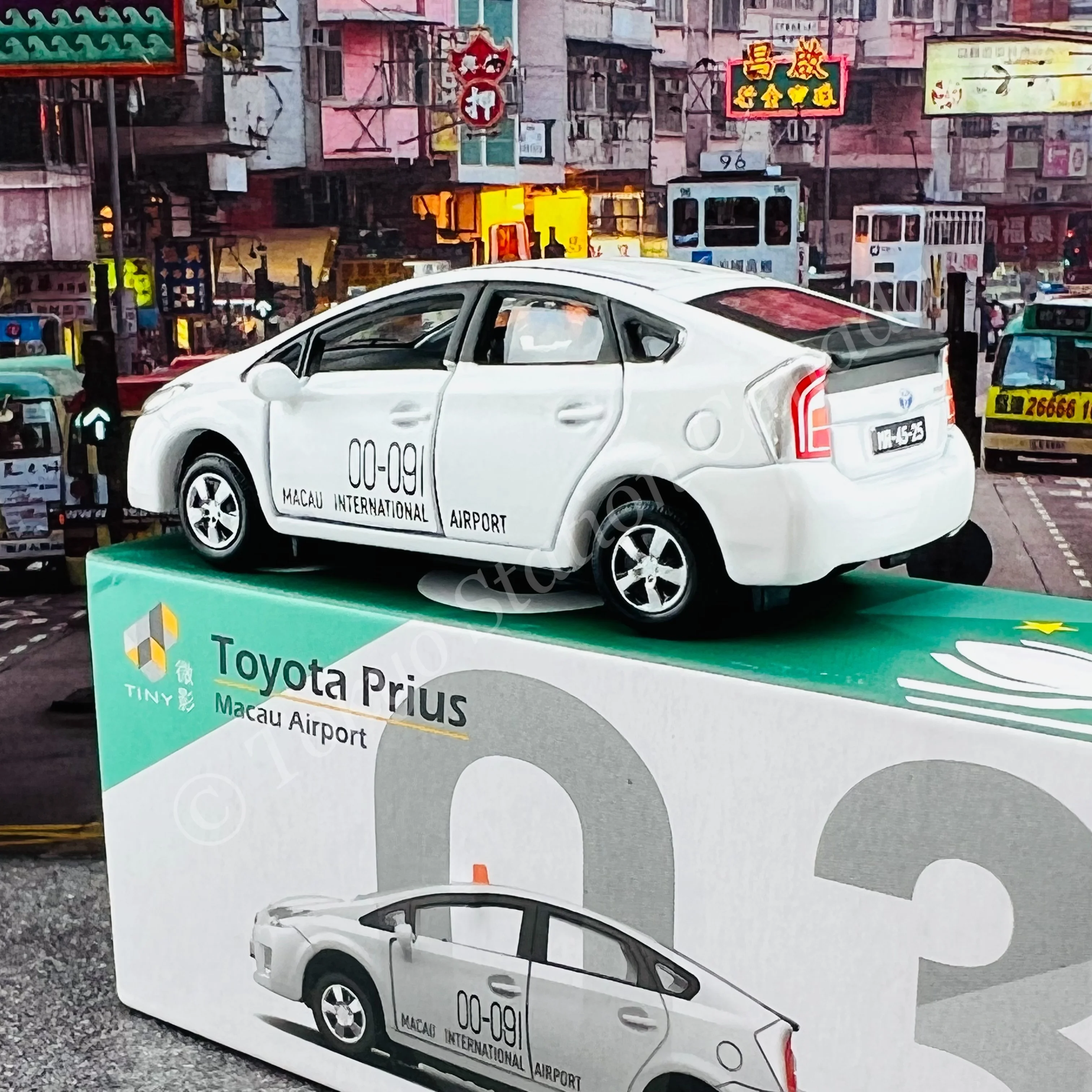 TINY 微影 MC03 Toyota Prius Macau Airport ATC64628 - Image 4