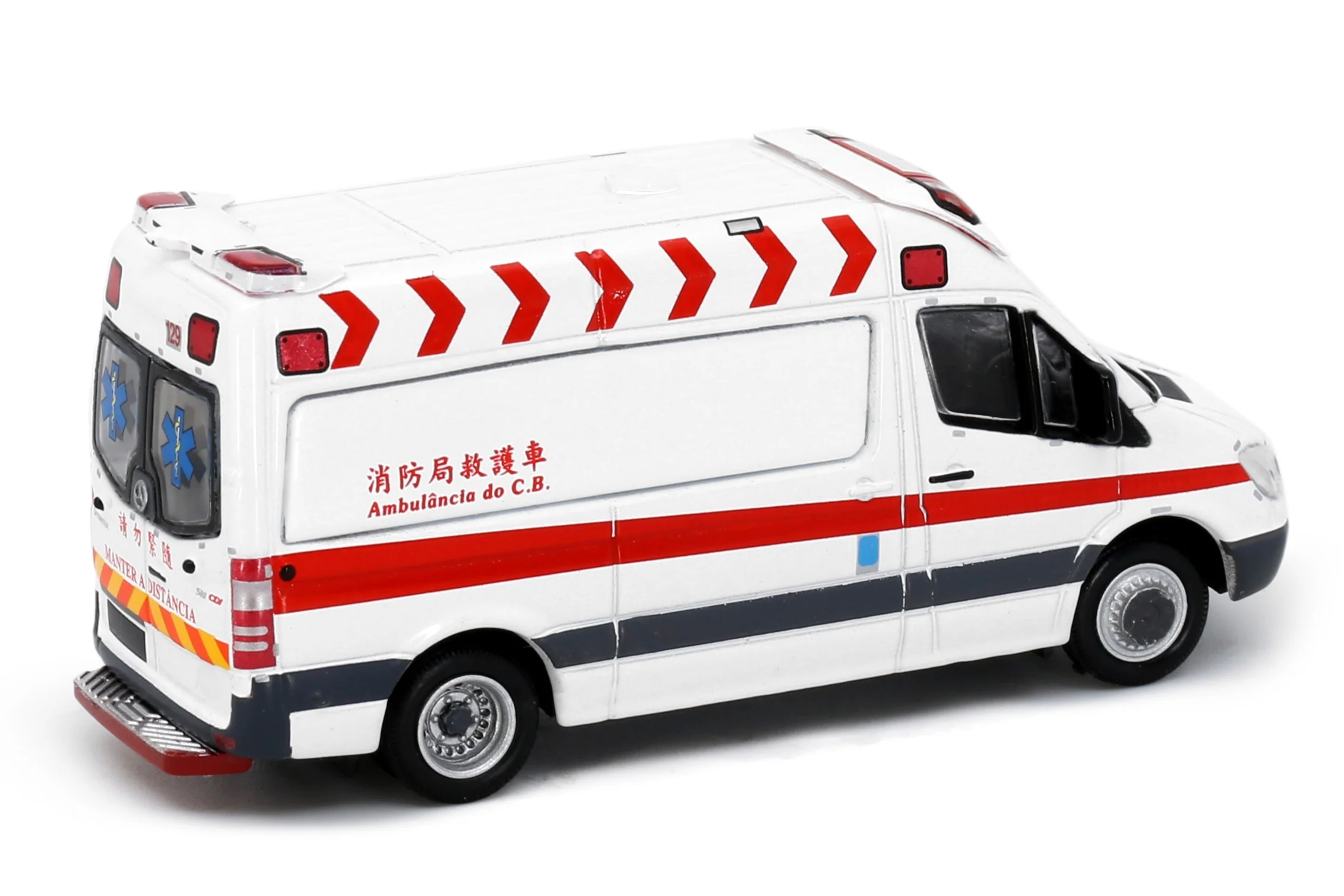TINY 微影 MC28 Mercedes-Benz Sprinter Macau Ambulance (White) ATCMC64001 - Image 3