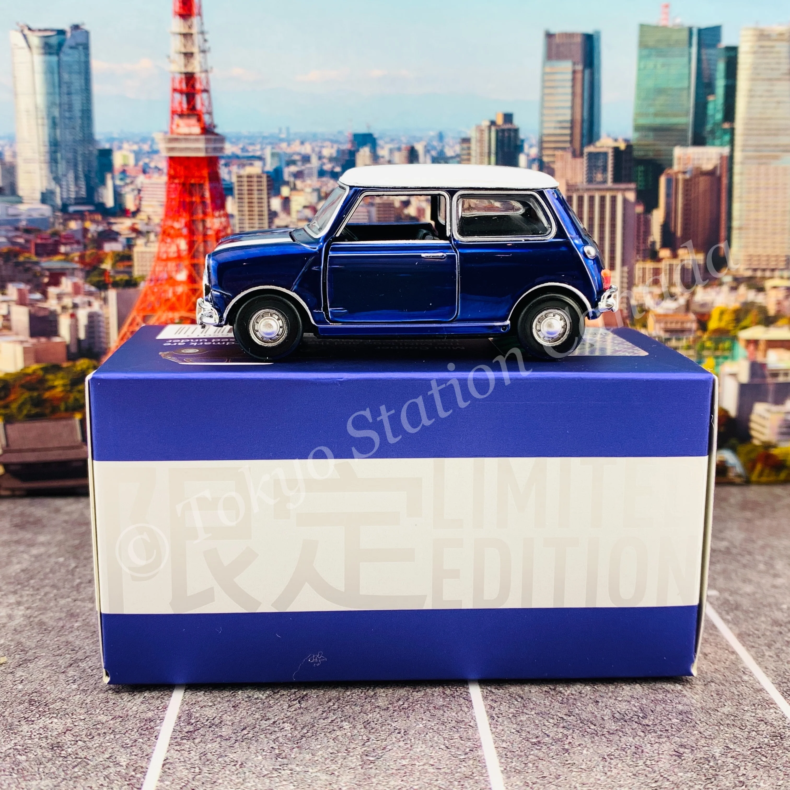 TINY 微影 Mini Cooper MK1 "Chrome" Hong Kong (LIMITED EDITION 店鋪限定) ATC65013 - Image 3