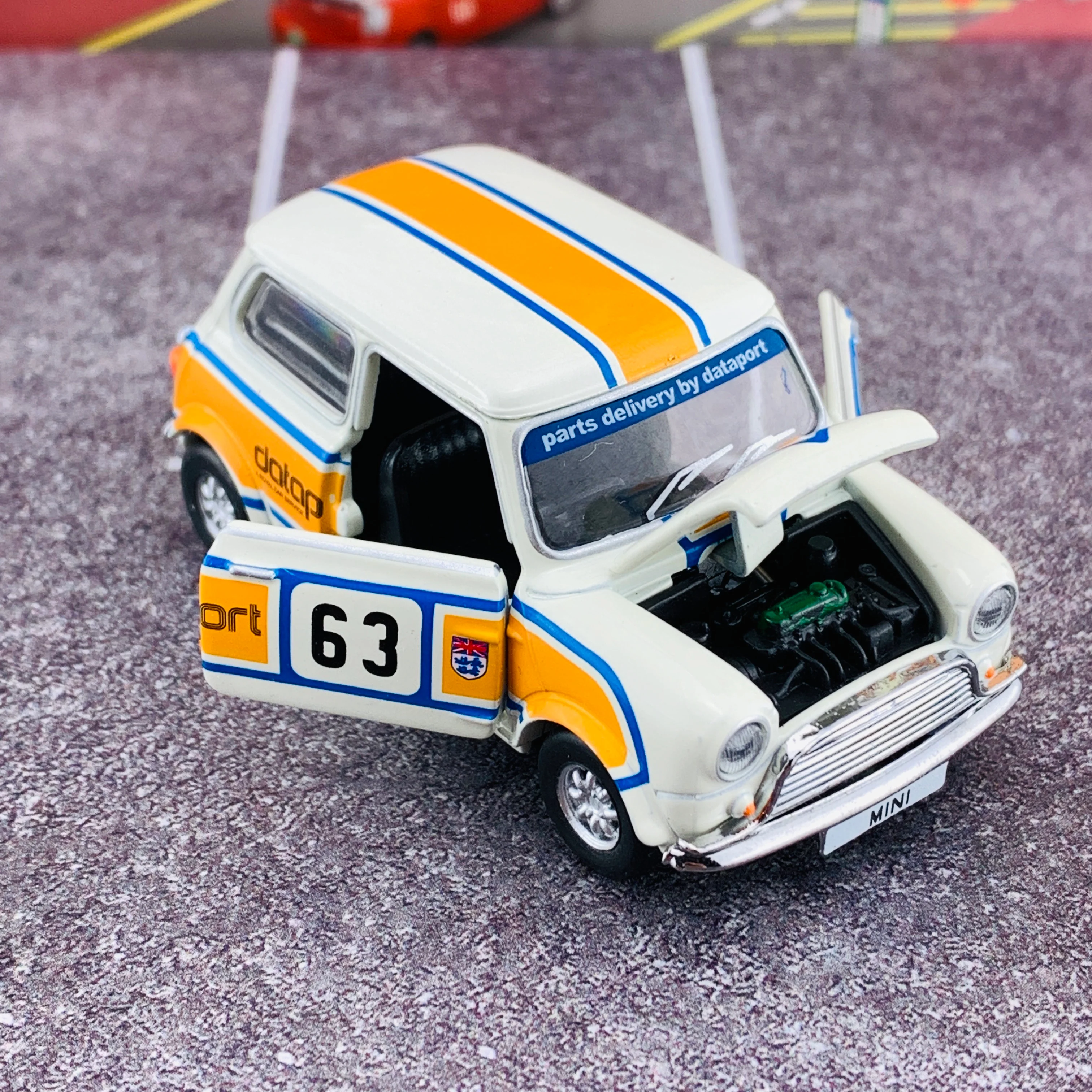 Tiny 微影 Mini Cooper Racing #63 Classic Racing ATC64643 - Image 4