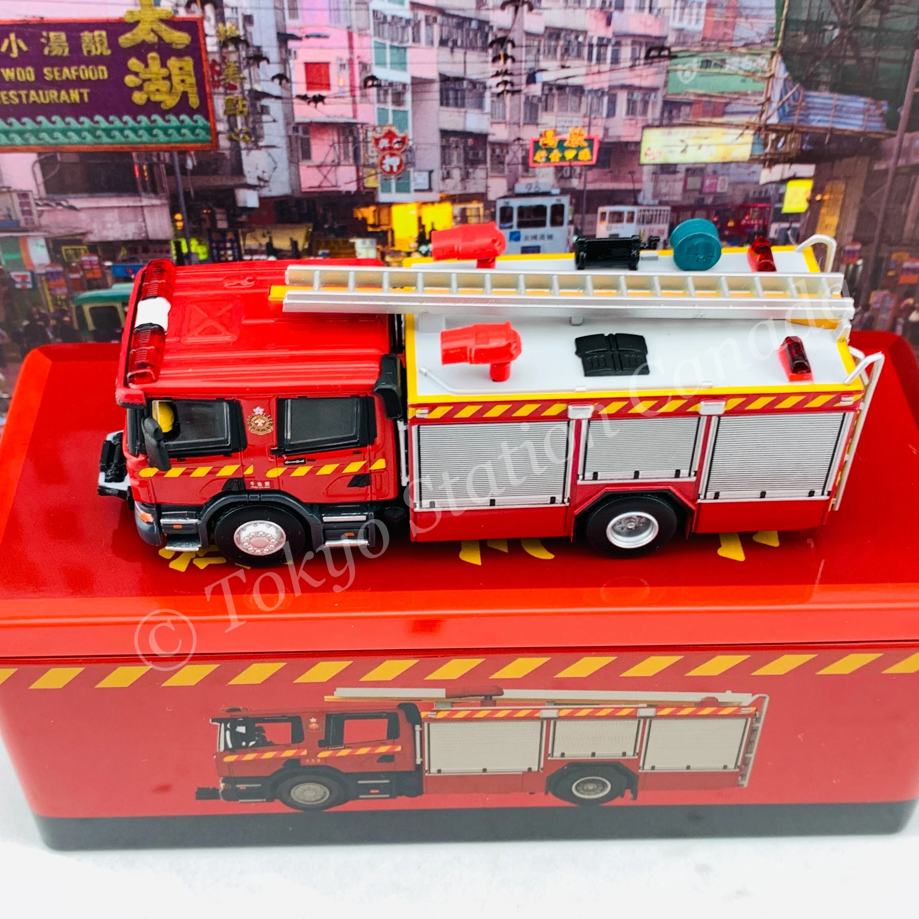 TINY 微影 SCANIA Major Pump (F410) Hong Kong FSD NGAU CHI WAN Limited Edition 牛池灣 消防處泵車(神之車) [展會限定] ATC65111 - Image 4