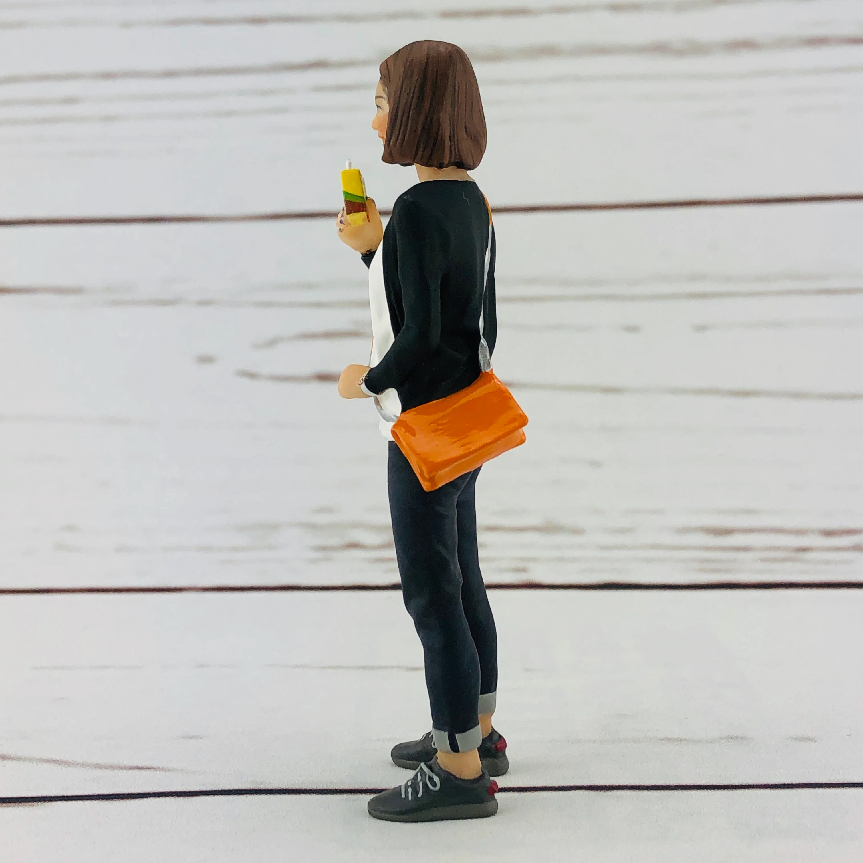 Tiny 1/18 Figure Lemon Tea Girl - Image 4