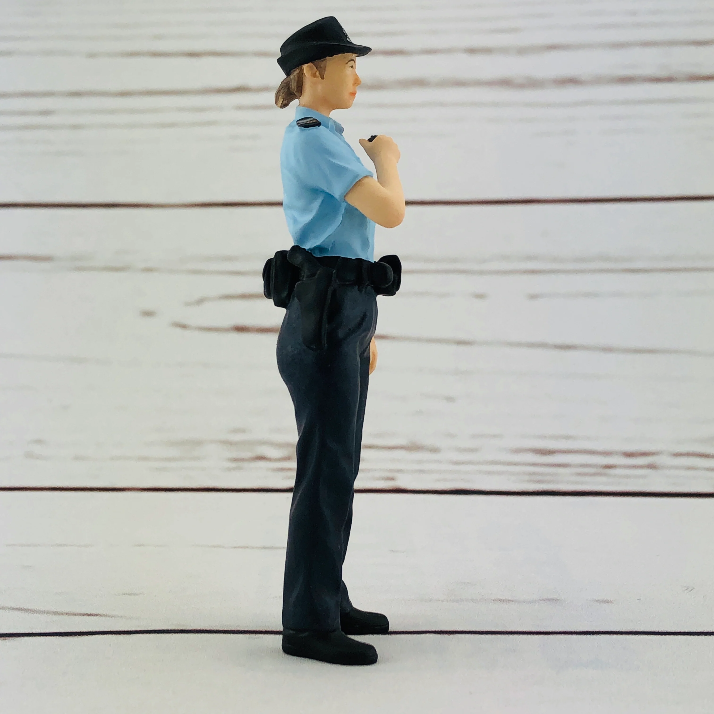 Tiny 1/18 Figure Woman Police Constable (PSU) - Image 5