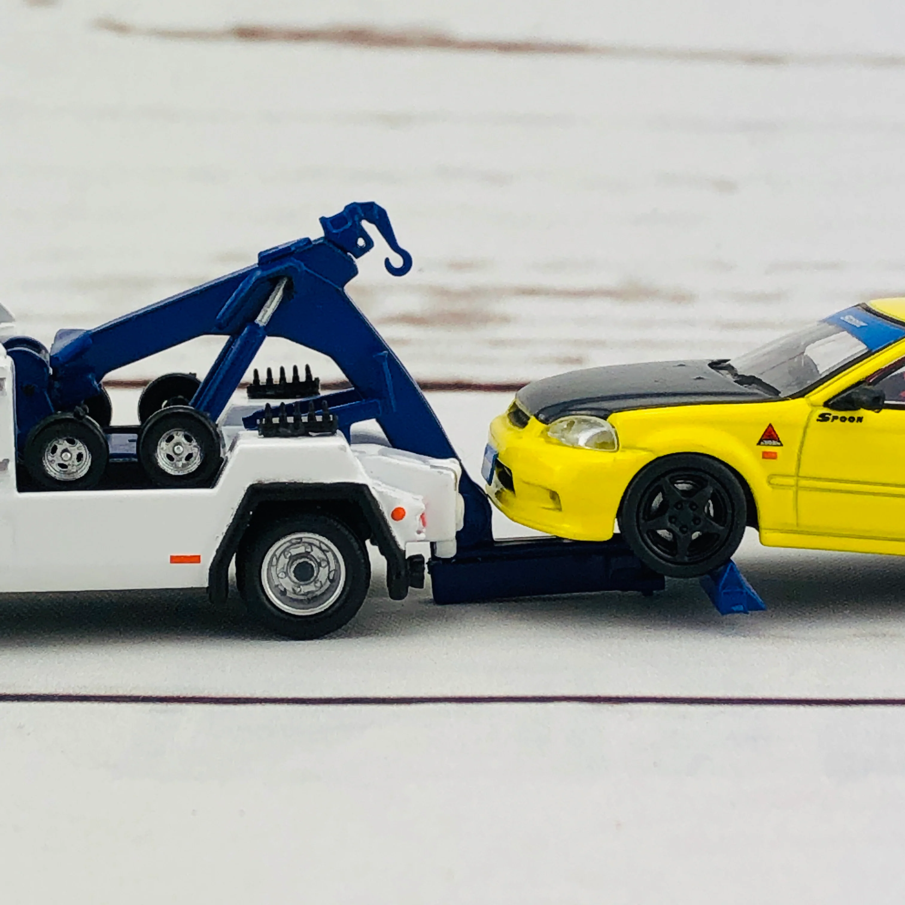 Tiny 144 Isuzu N Series Tow Truck - Image 10