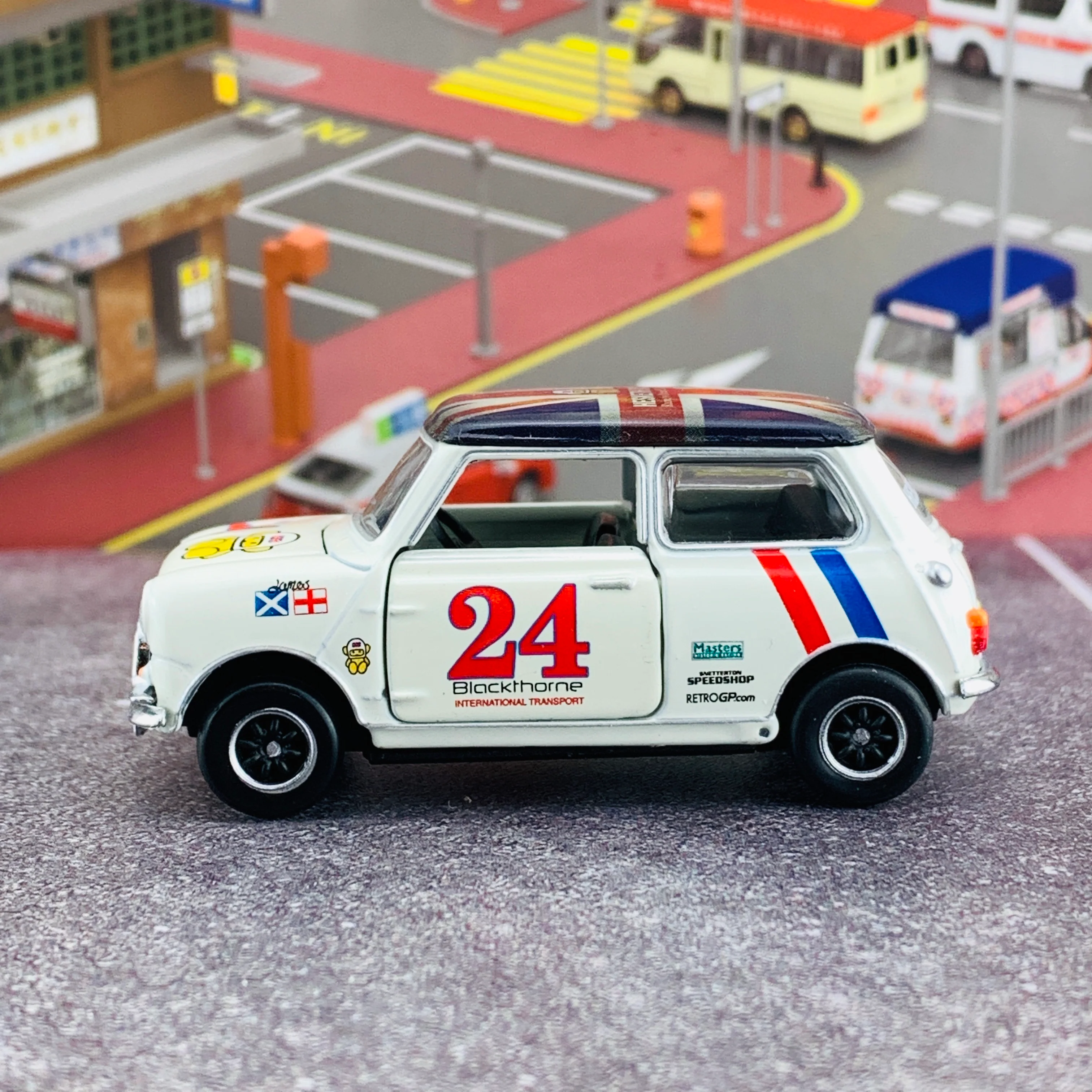 Tiny 155 Mini Cooper Racing #24 (RHD) ATC64604 - Image 2