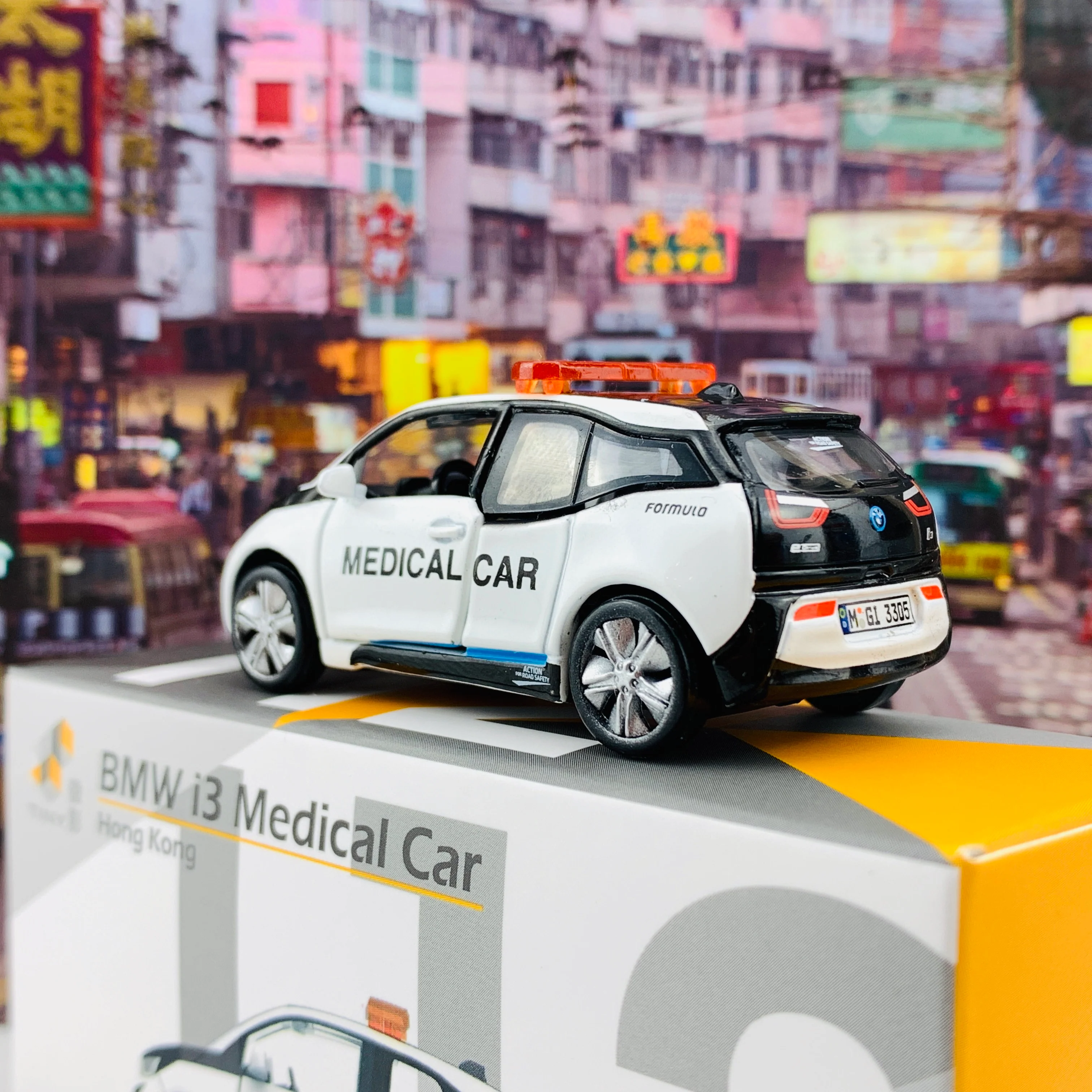 Tiny 微影 112 BMW i3 Medical Car ATC64398 - Image 3