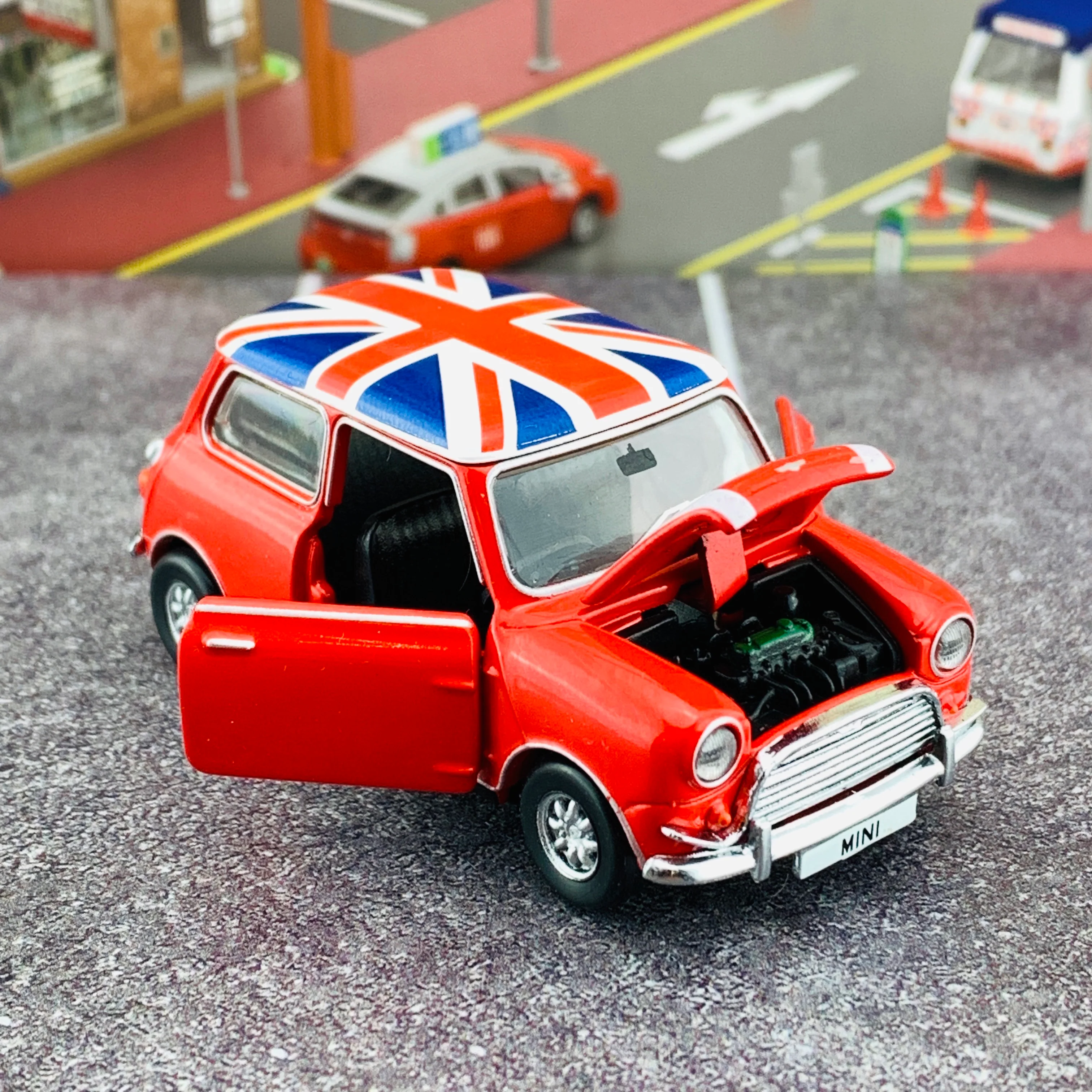 Tiny City 153 Mini Cooper Red with Union Jack Roof & White Bonnet Stripes (RHD) ATC64542 - Image 4