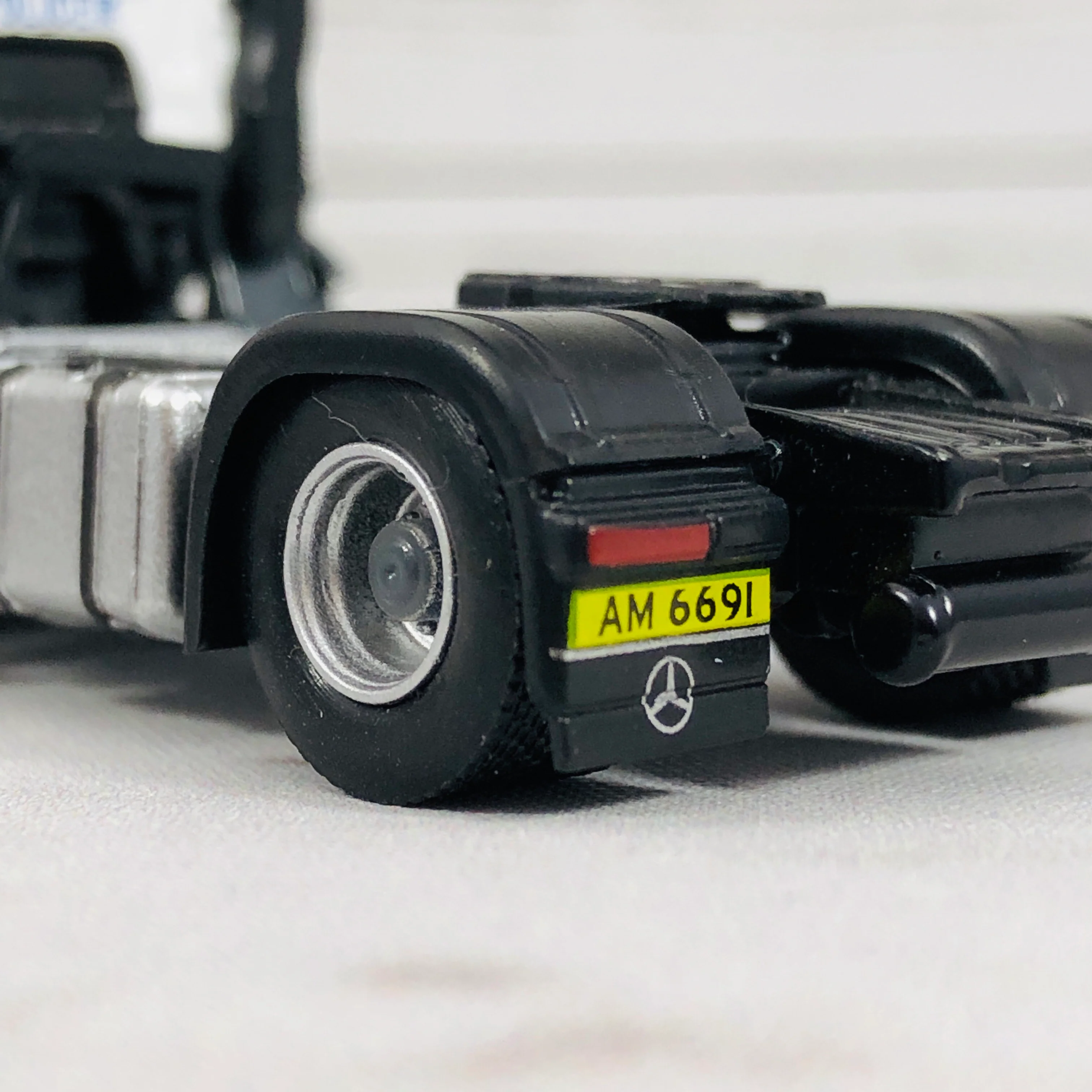 Tiny City 157 Mercedes-Benz Antos Police Tractor (PD&TT) 平治 Antos 警察拖頭 (AM6691) - Image 11