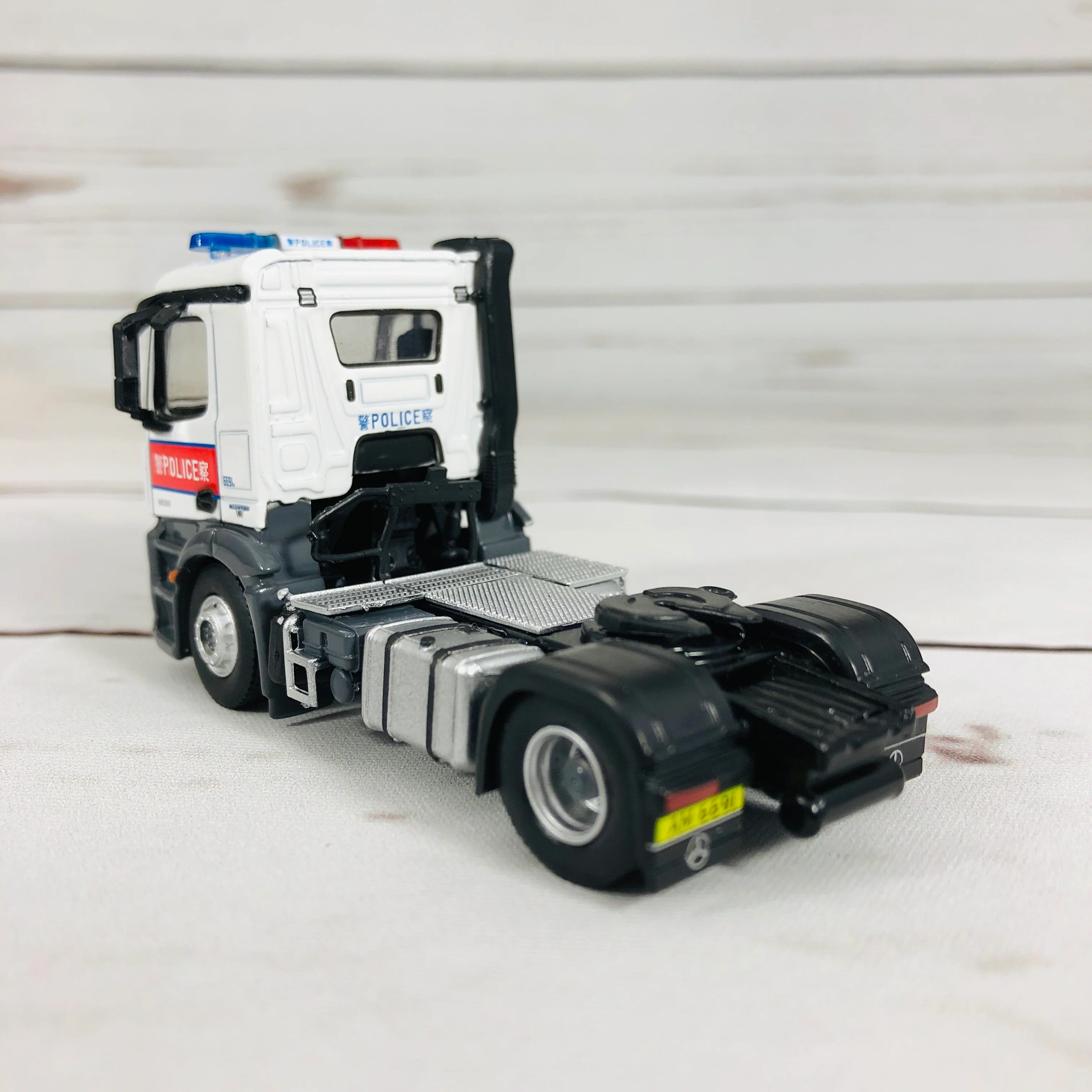 Tiny City 157 Mercedes-Benz Antos Police Tractor (PD&TT) 平治 Antos 警察拖頭 (AM6691) - Image 5
