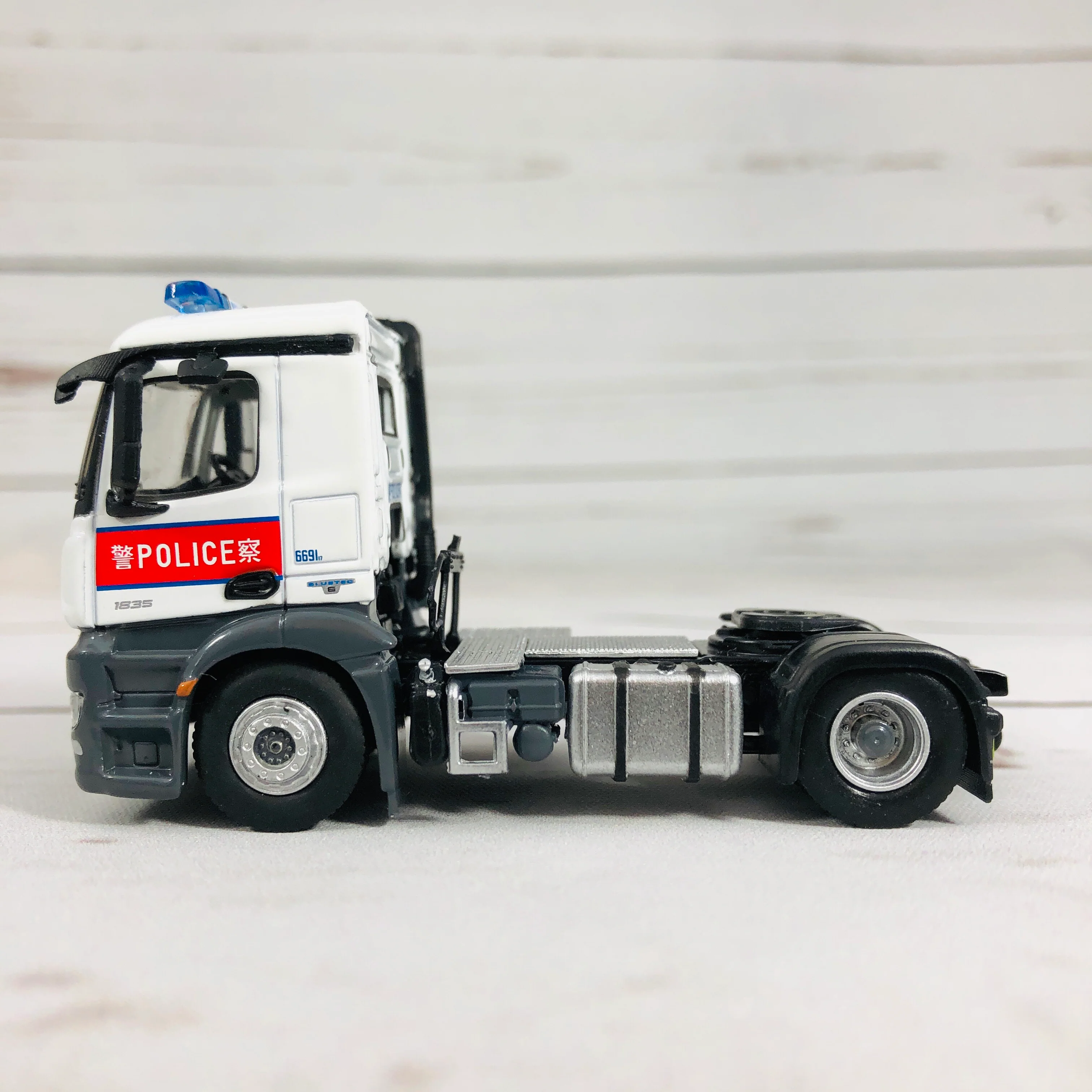 Tiny City 157 Mercedes-Benz Antos Police Tractor (PD&TT) 平治 Antos 警察拖頭 (AM6691) - Image 8