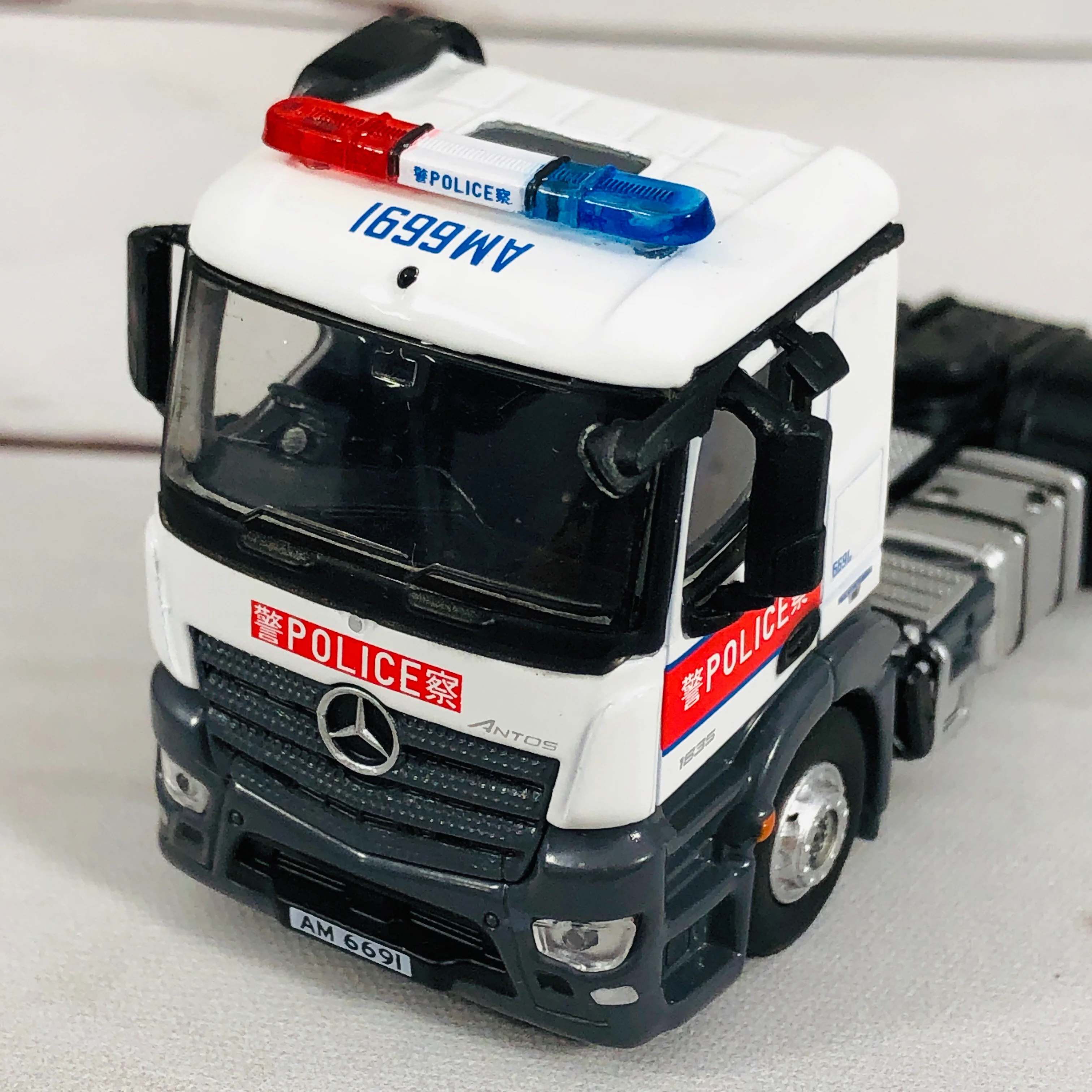 Tiny City 157 Mercedes-Benz Antos Police Tractor (PD&TT) 平治 Antos 警察拖頭 (AM6691) - Image 9