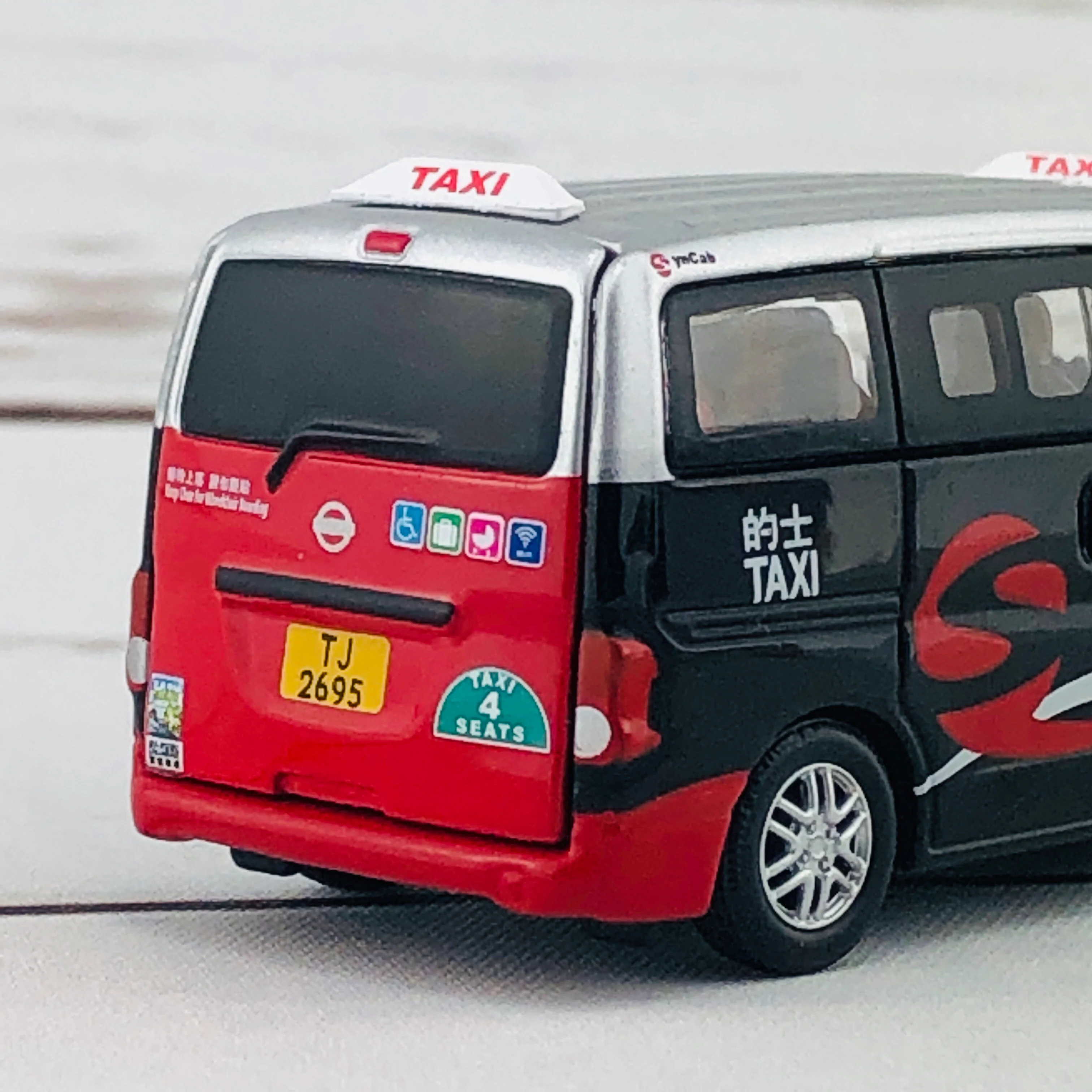Tiny City 39 Die-cast Model Car – SynCab Multi-Purpose Taxi (Urban) 星群多用途的士（市區） - Image 6