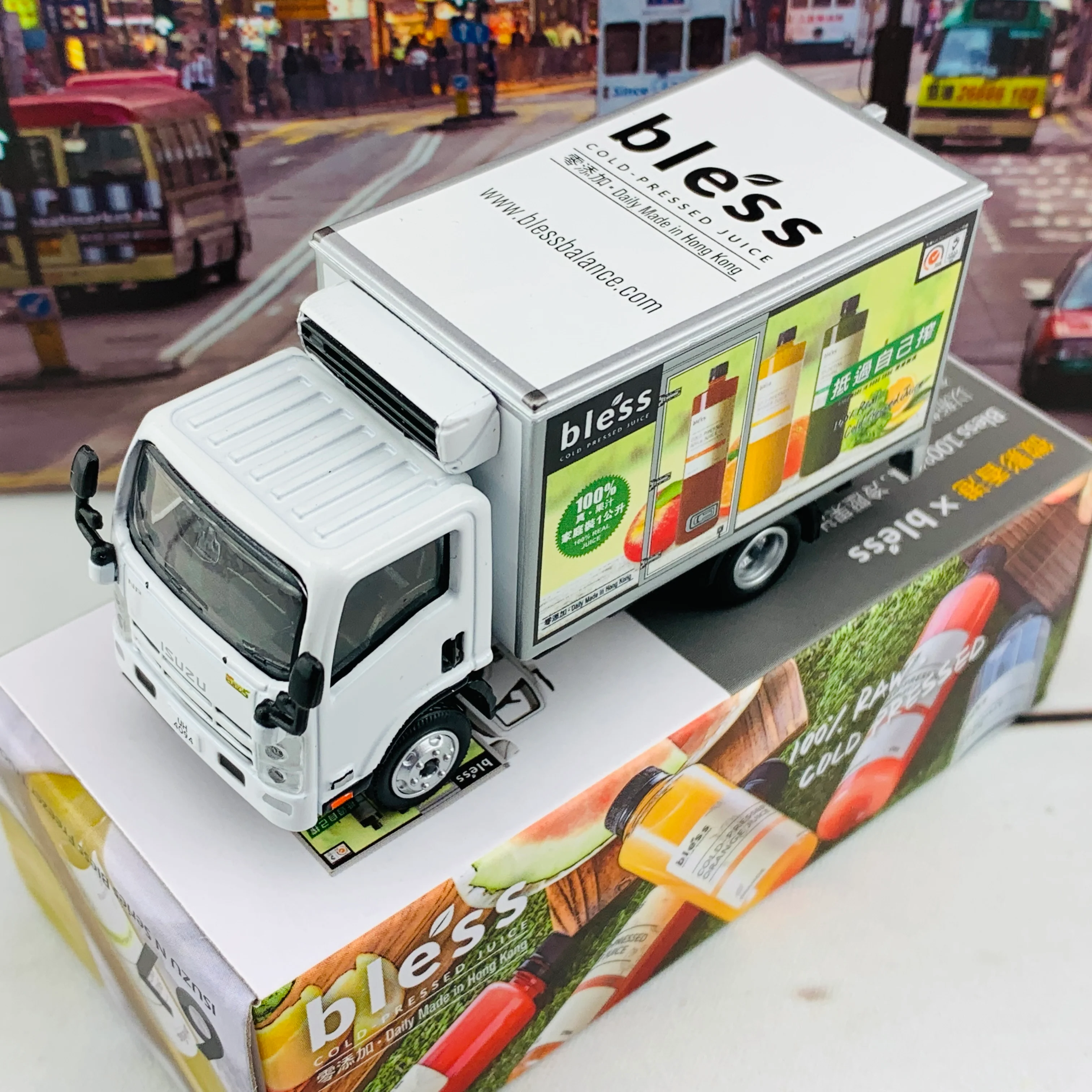 Tiny 微影 67 ISUZU N Series Bless Freezer Truck 五十鈴N系列 Bless 冷藏貨車 ATC64703 - Image 3