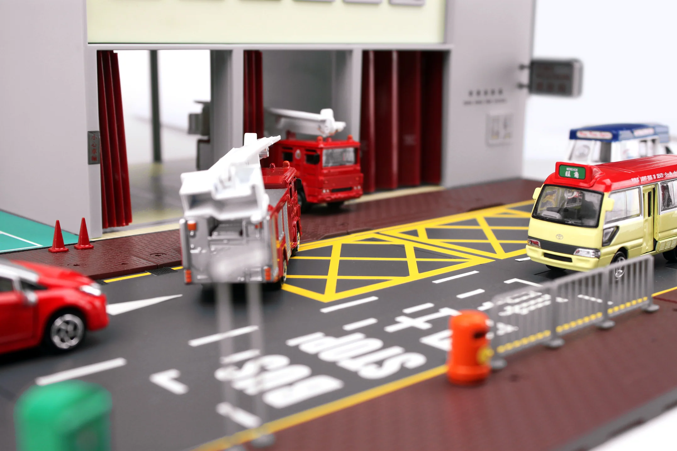 TINY 微影 Bd1 Fire Station Diorama 消防局模型套裝 ATS64003 - Image 5