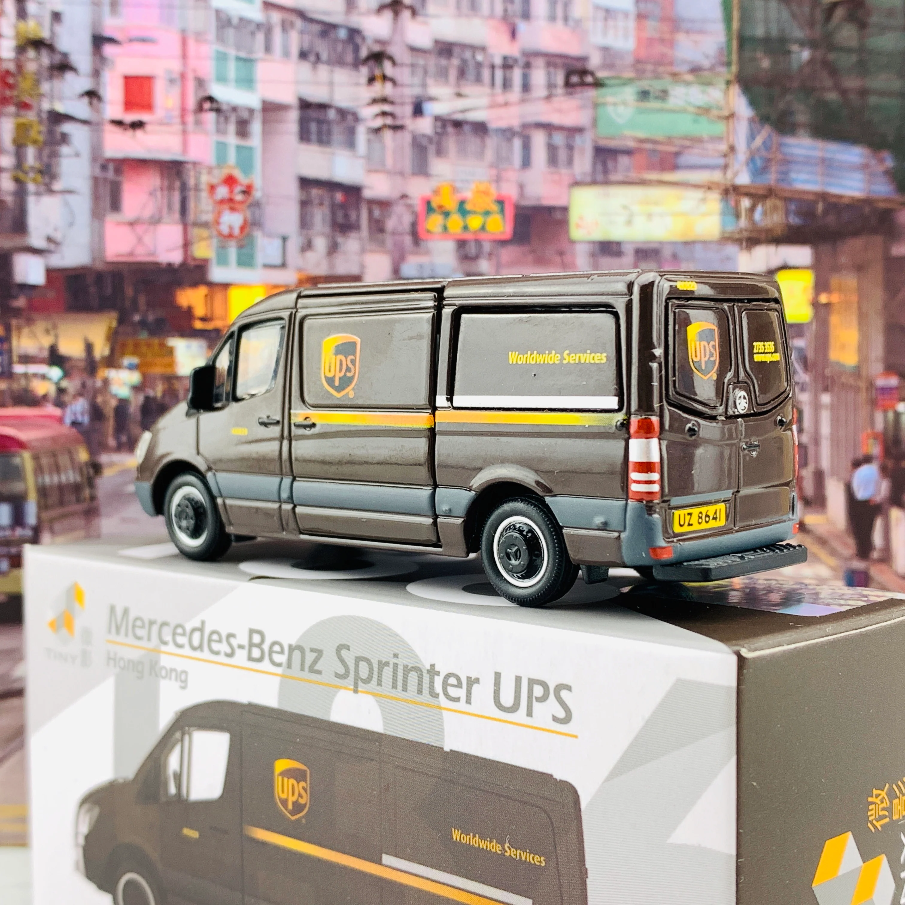 Tiny 微影 136 Mercedes-Benz Sprinter UPS ATC64370 - Image 3