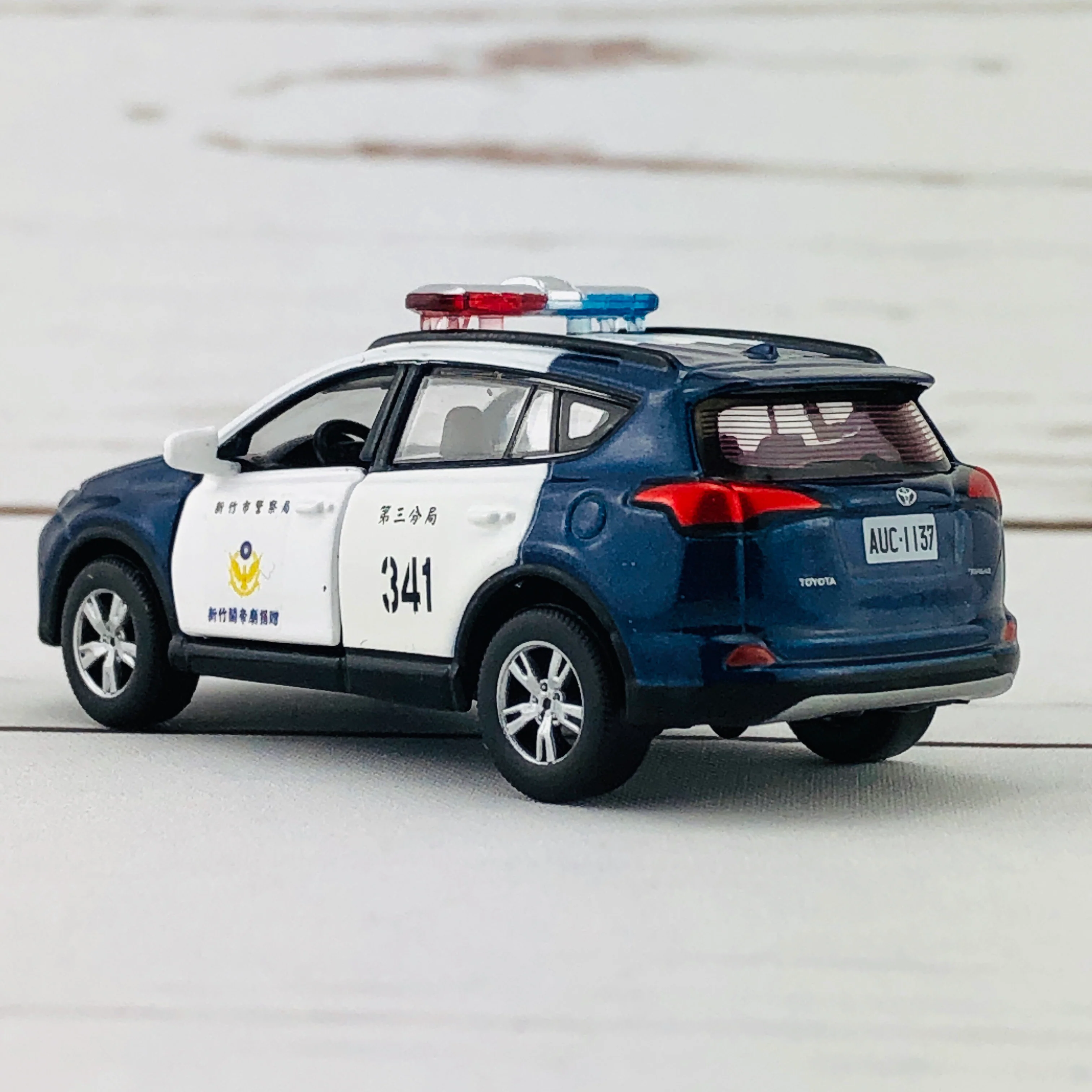 Tiny City TW12 Toyota Rav4 Taiwan HSINCHU CITY POLICE BUREAU 1/64 - Image 5