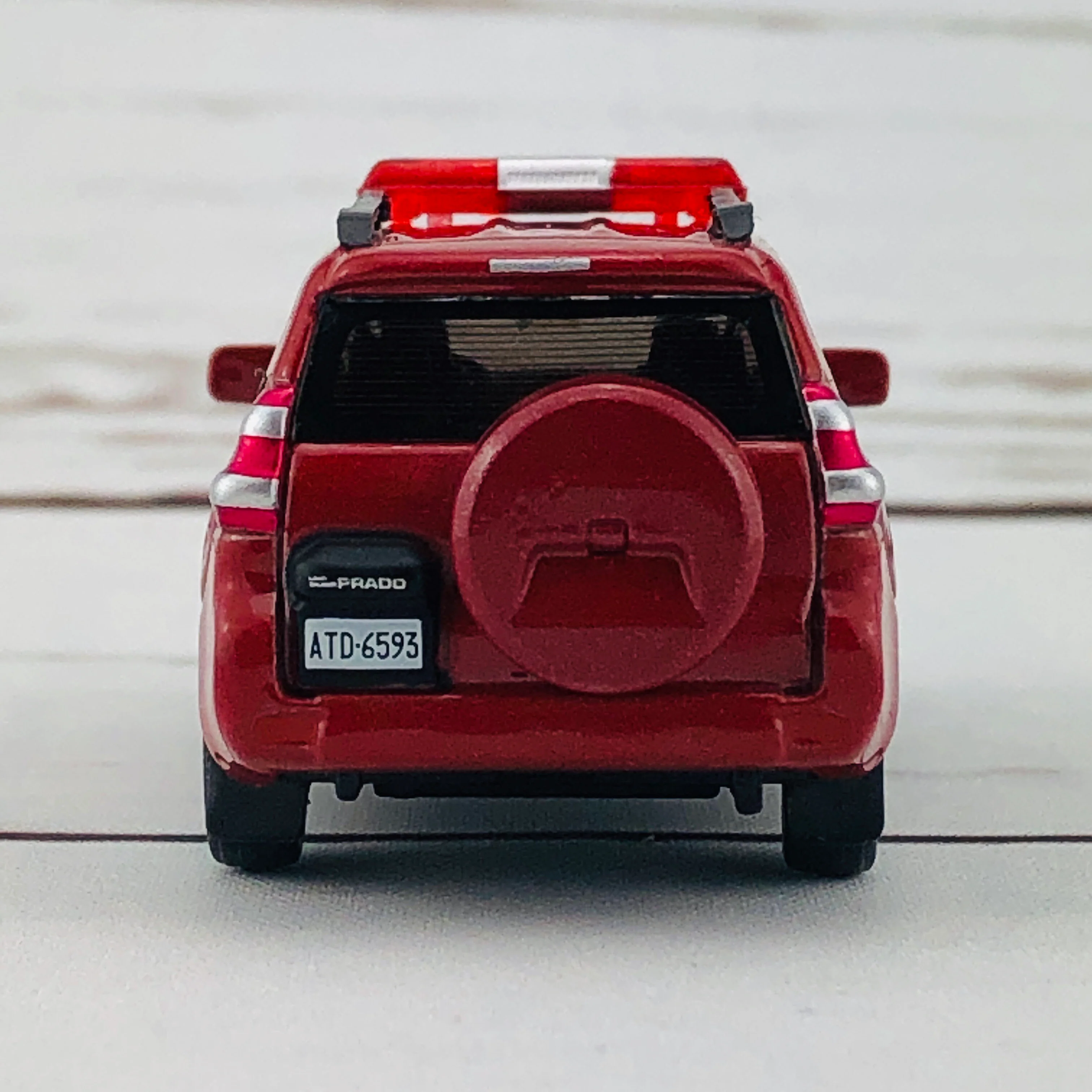 TINY 微影  TW3 Toyota Prado Taipei City Fire Department ATC64325 - Image 10