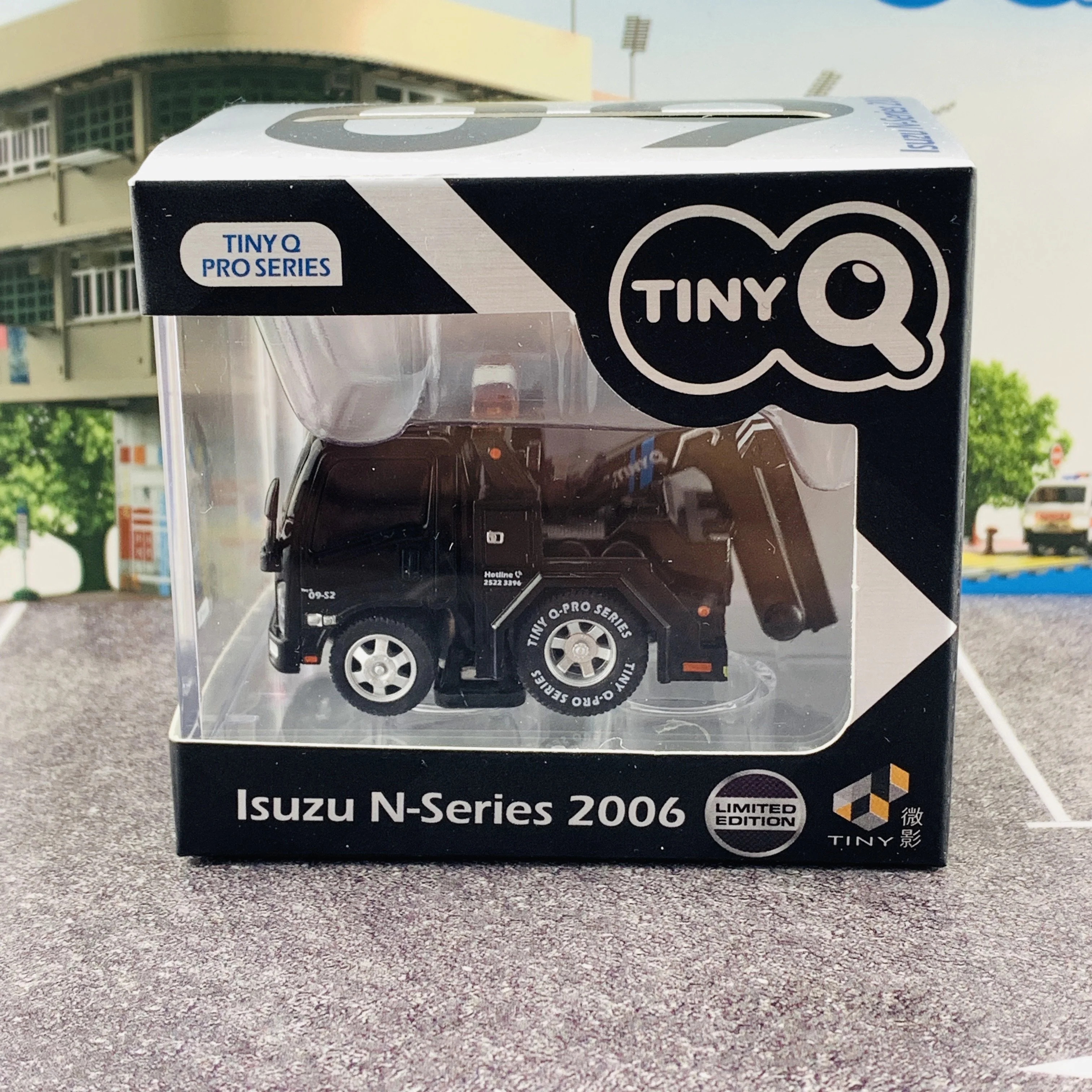 Tiny Q Pro-Series 09 - Tiny Q Isuzu N-Series 2006 Safety Tow Truck (Limited Edition) TinyQ-09-S2 - Image 10